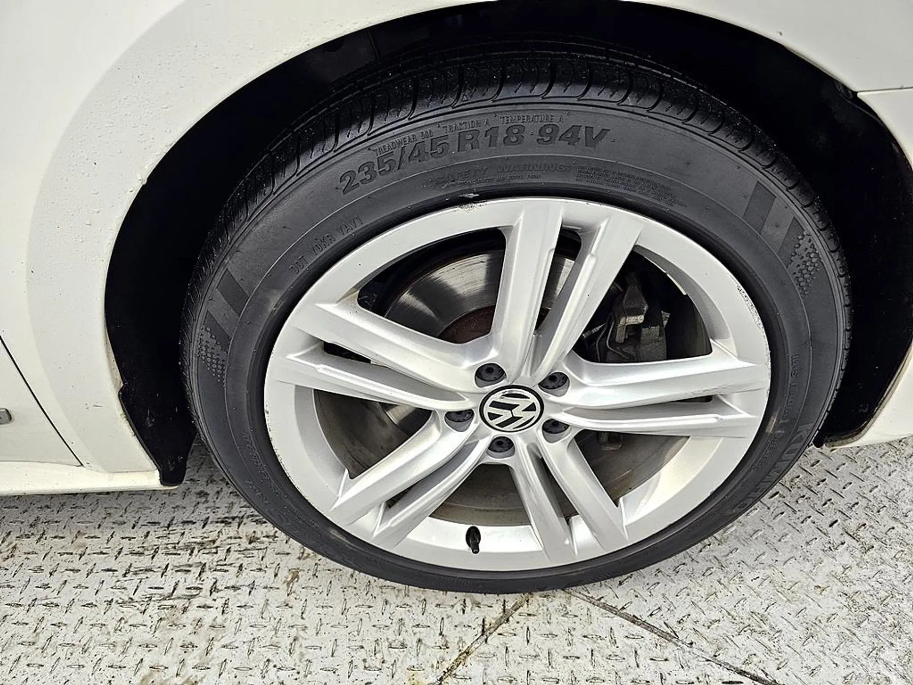 Volkswagen The New Passat превью 20