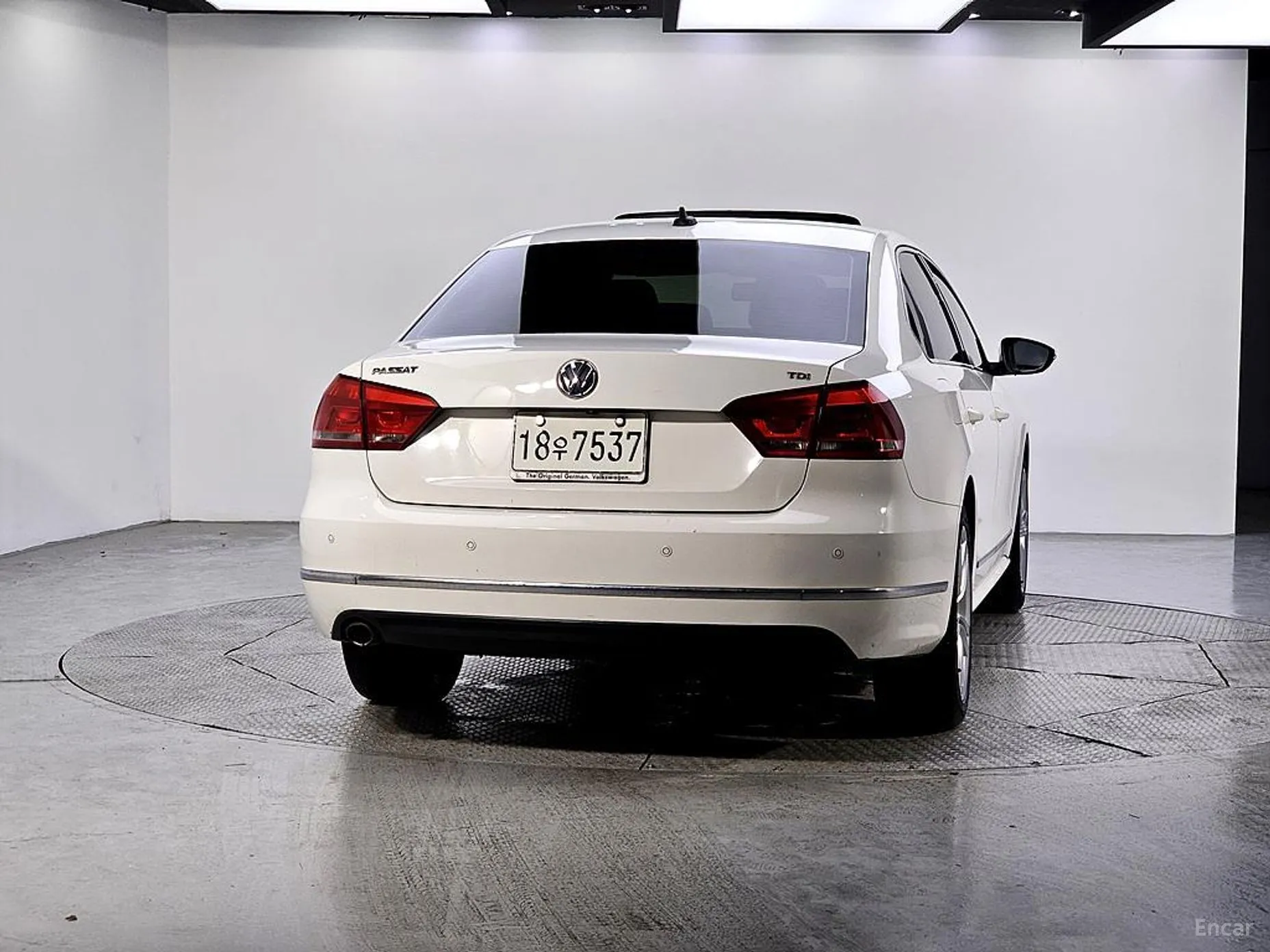 Volkswagen The New Passat превью 3