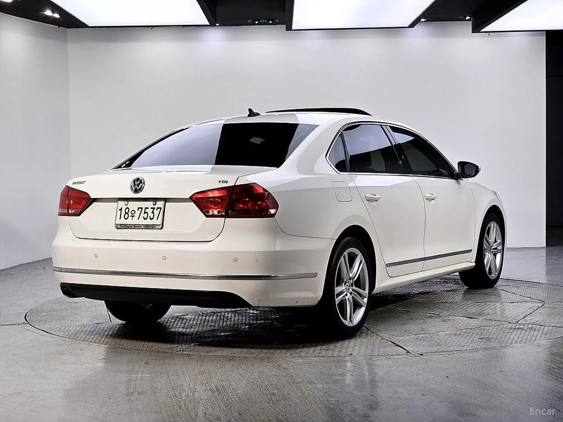 Volkswagen The New Passat превью 4