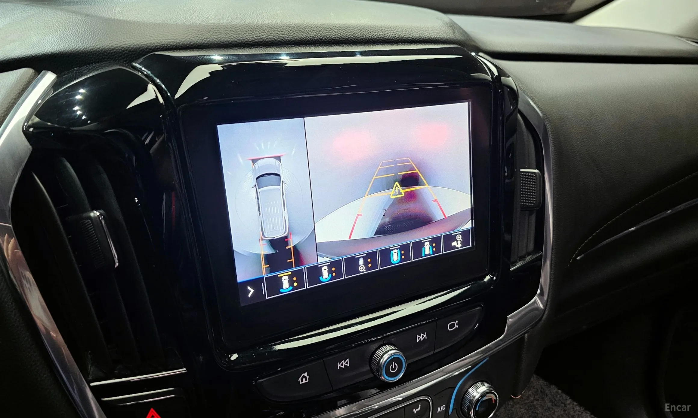Chevrolet (GM Daewoo) Traverse превью 14