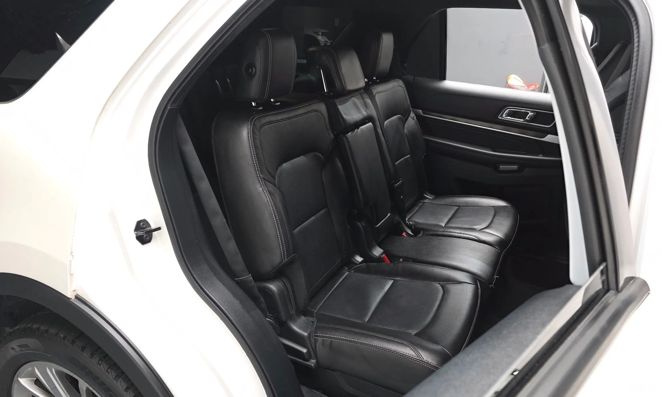 Ford Explorer превью 11