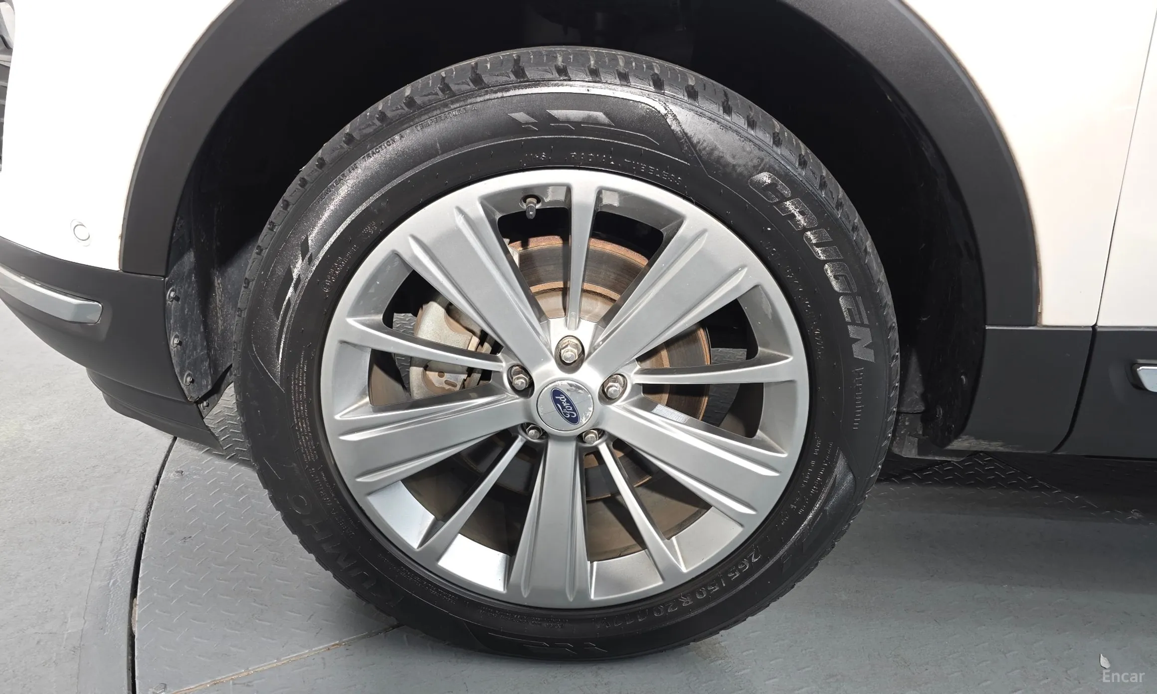 Ford Explorer превью 5