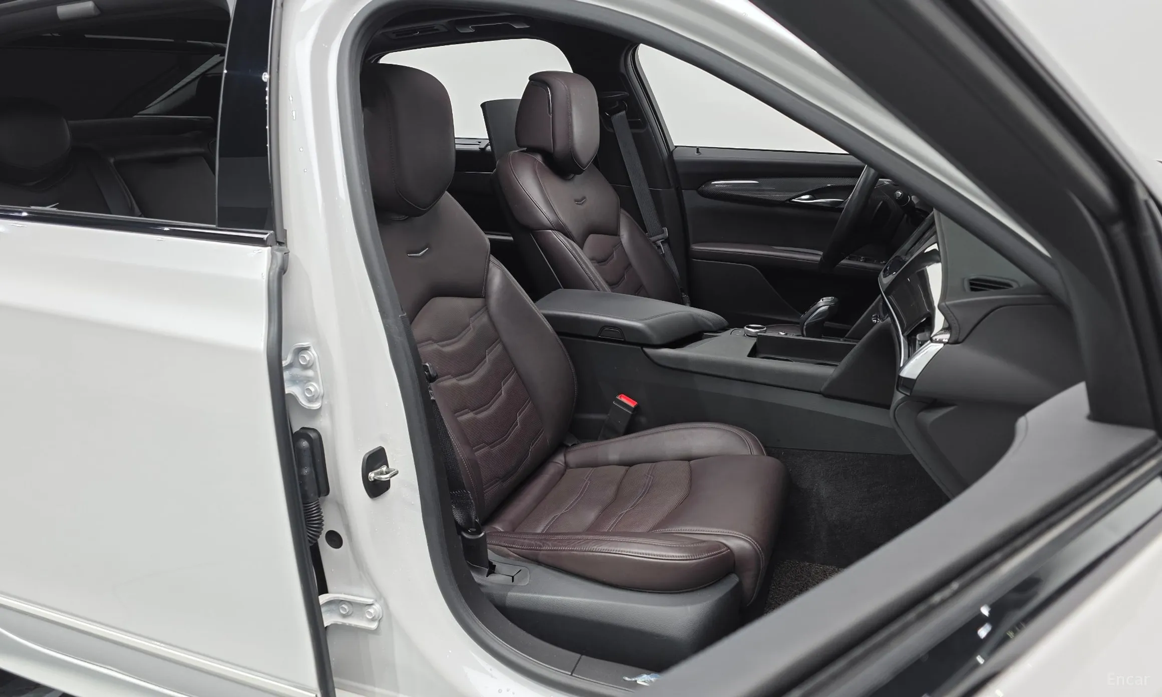 Cadillac CT6 превью 10