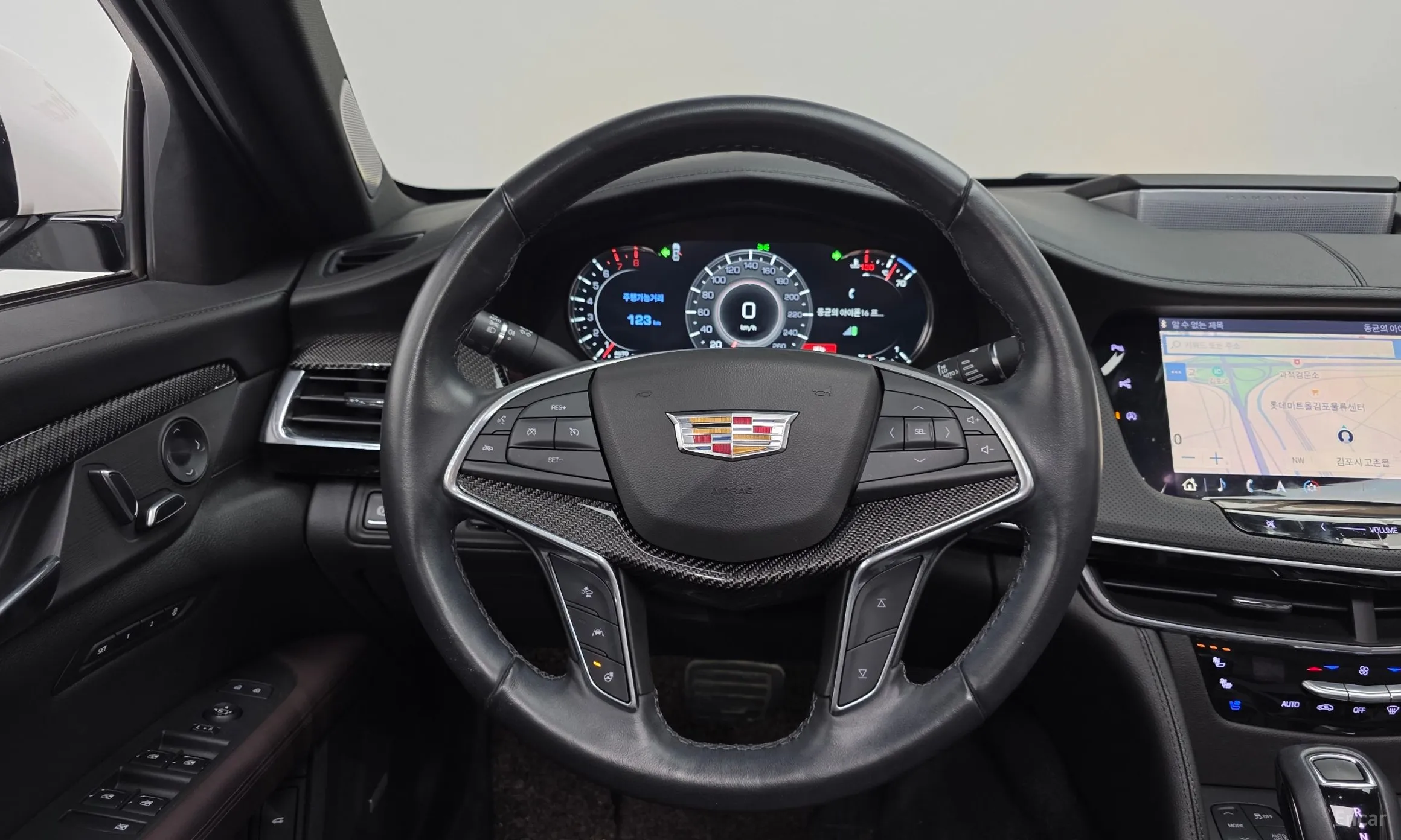 Cadillac CT6 превью 13