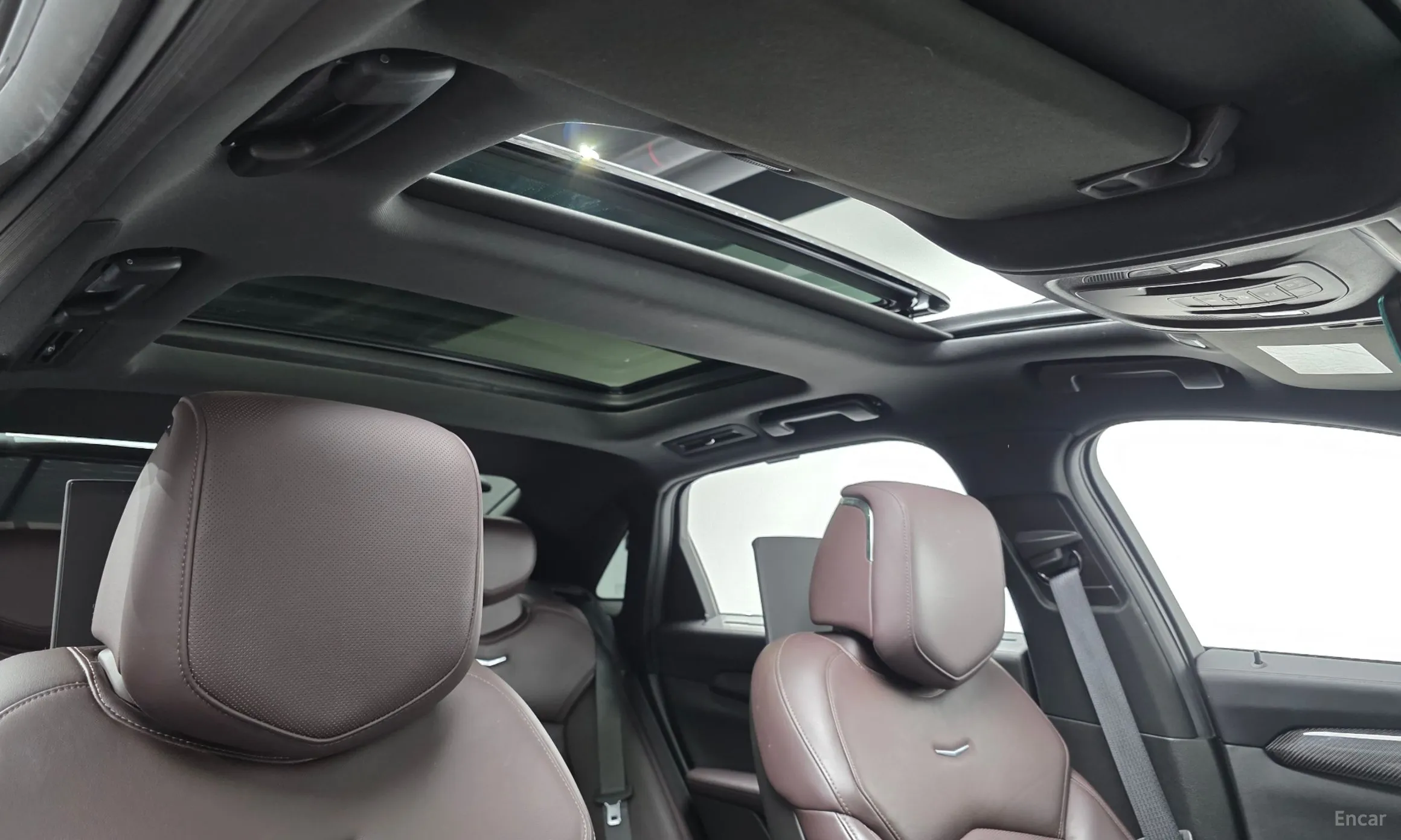 Cadillac CT6 превью 17