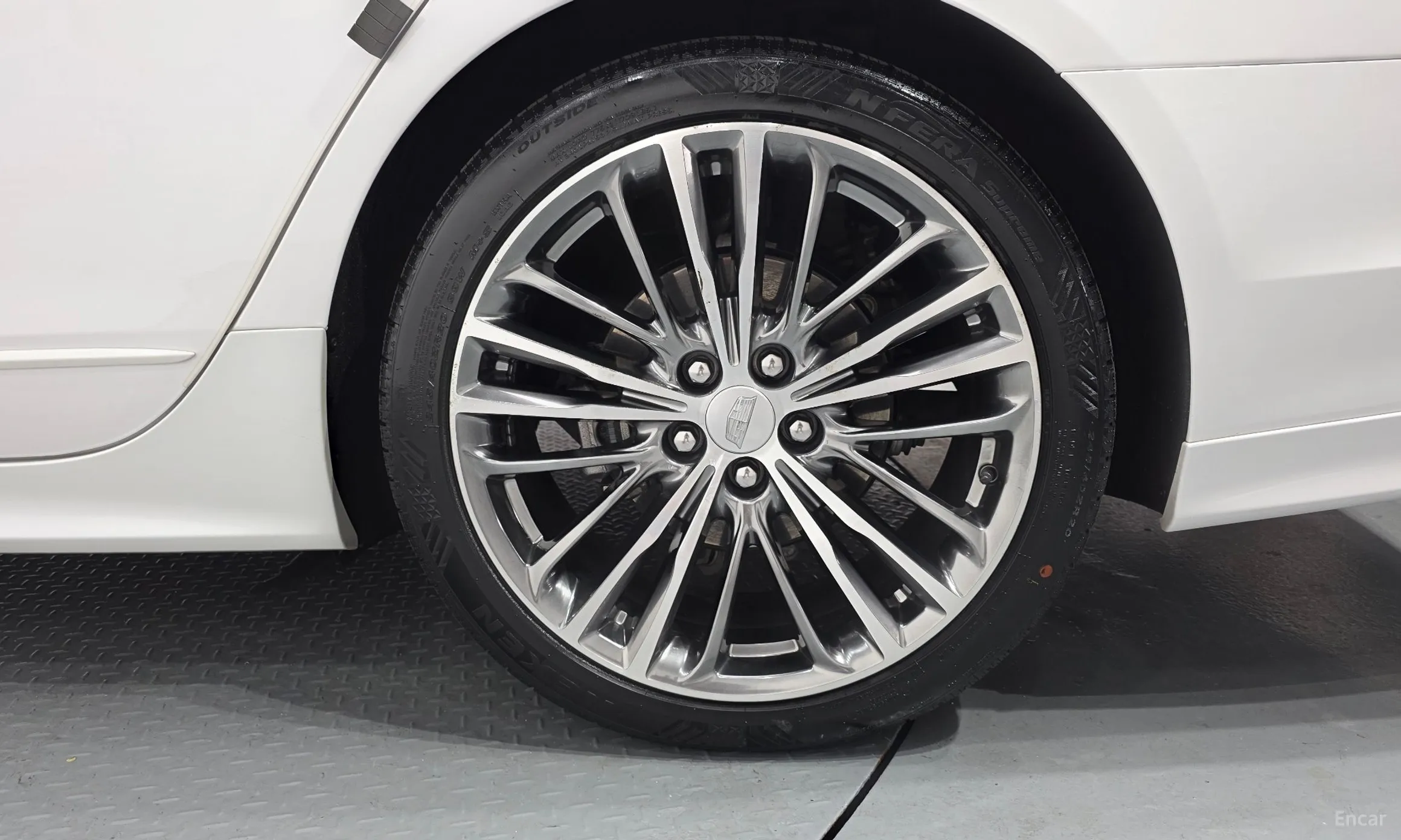 Cadillac CT6 превью 5