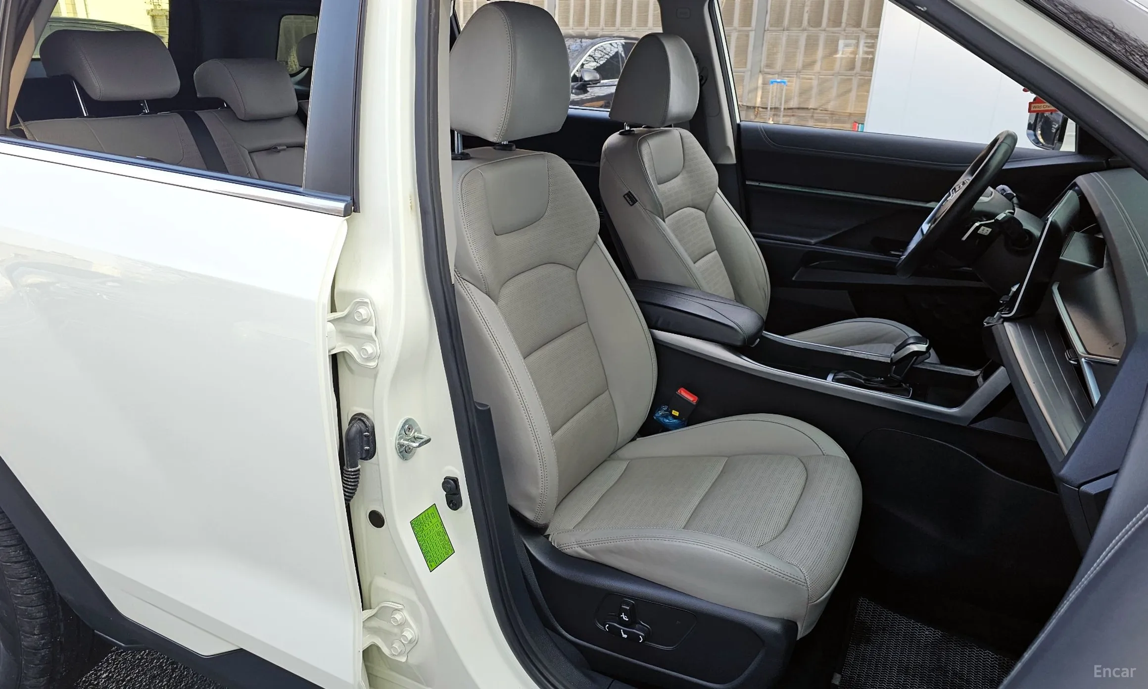 KG Mobility (SsangYong) Torres превью 10