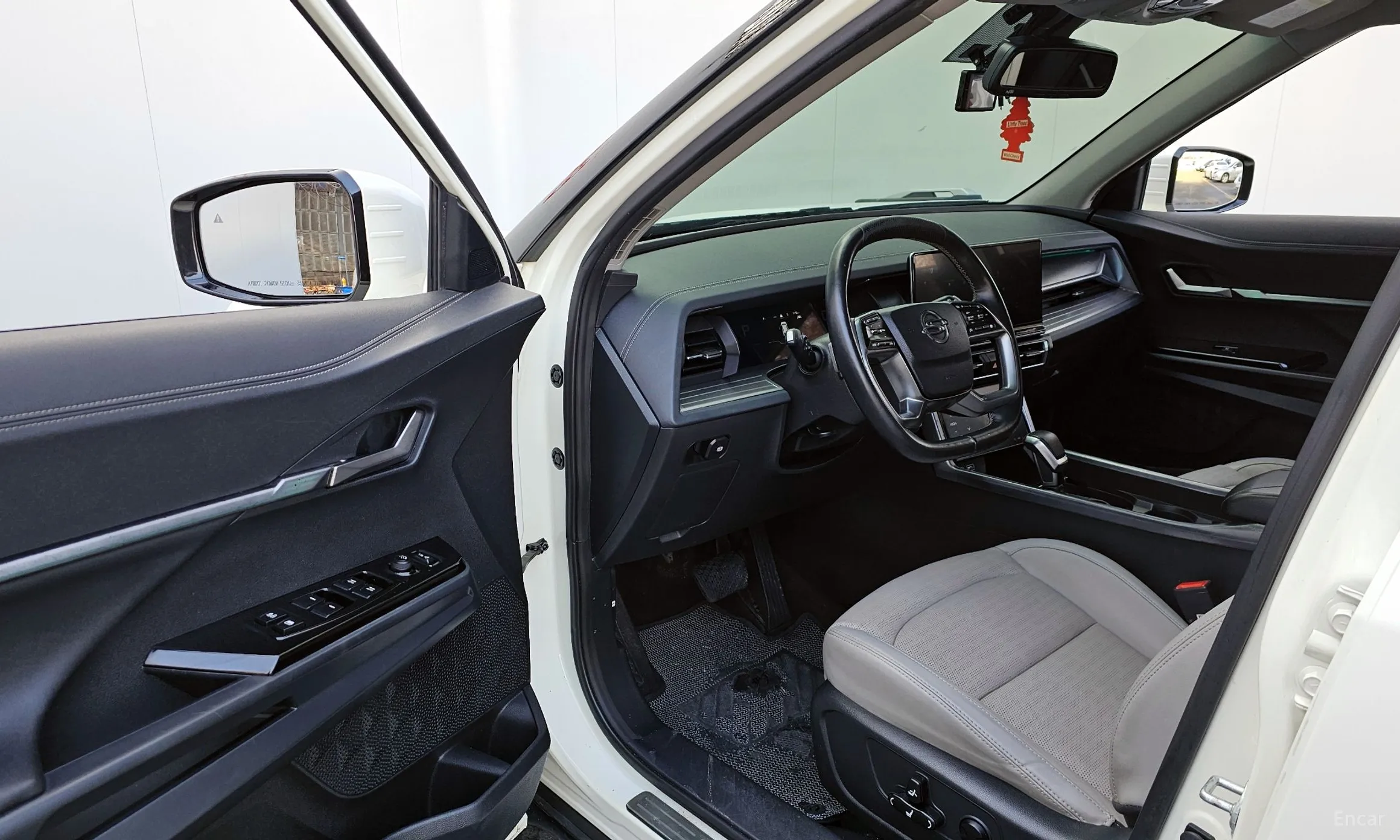 KG Mobility (SsangYong) Torres превью 11