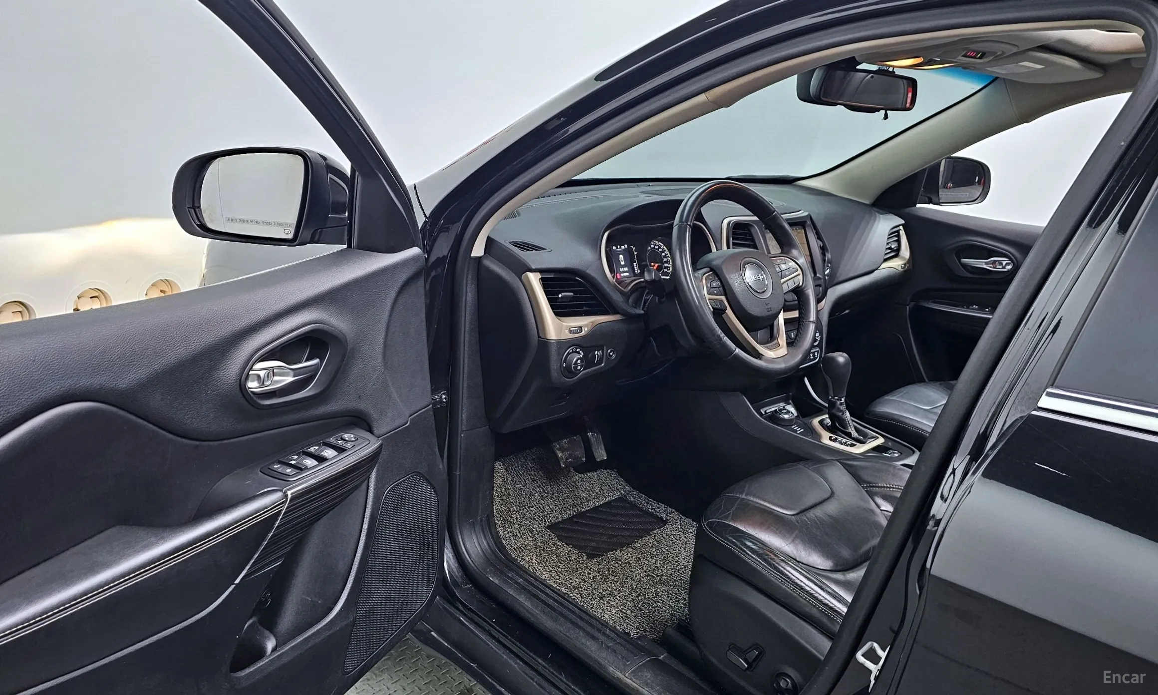 Jeep Cherokee (KL) превью 10