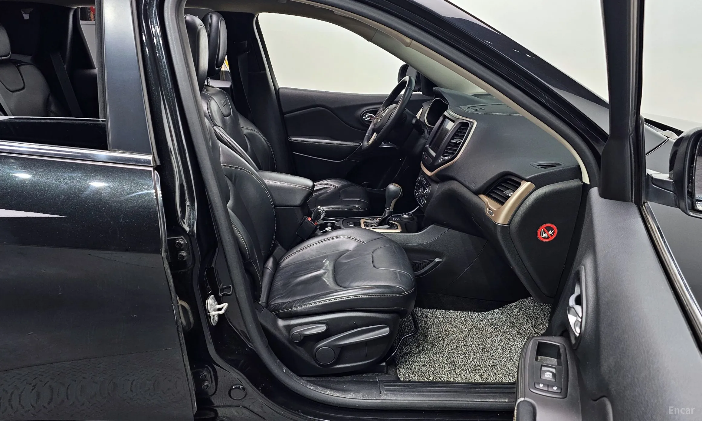 Jeep Cherokee (KL) превью 11