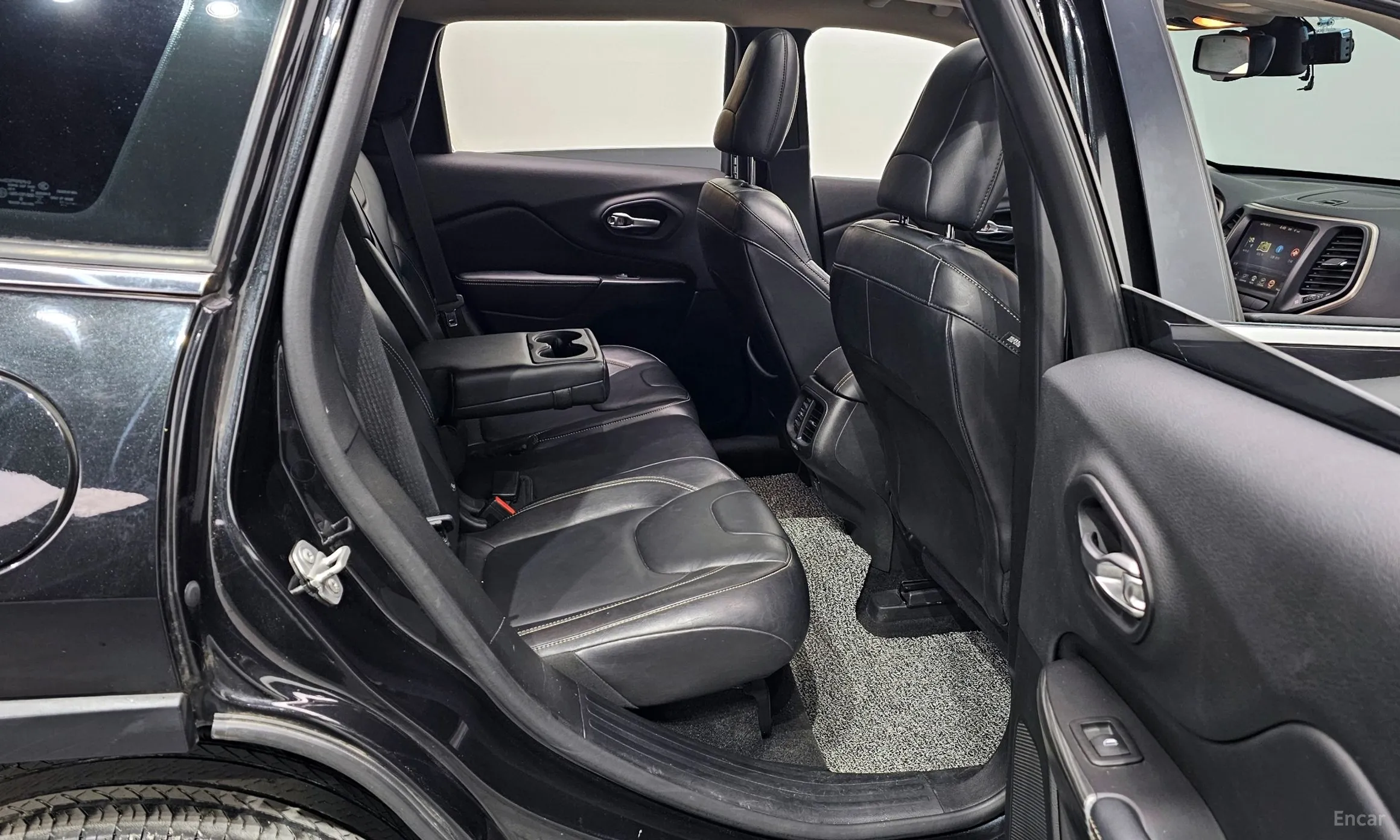 Jeep Cherokee (KL) превью 12