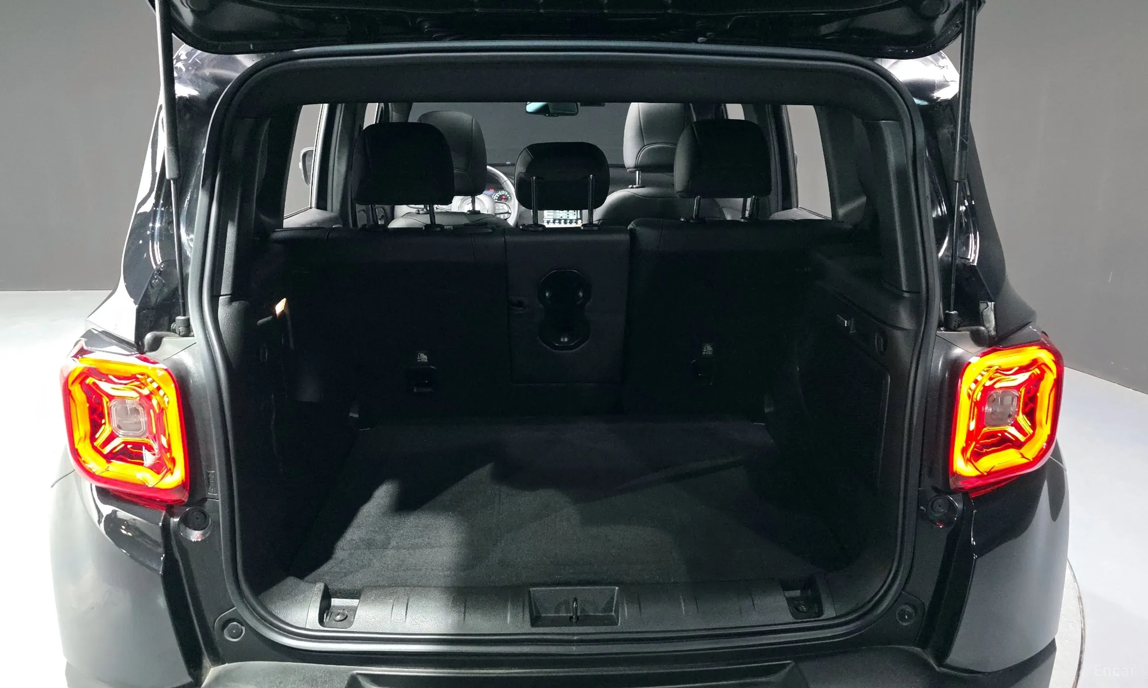 Jeep Renegade превью 20