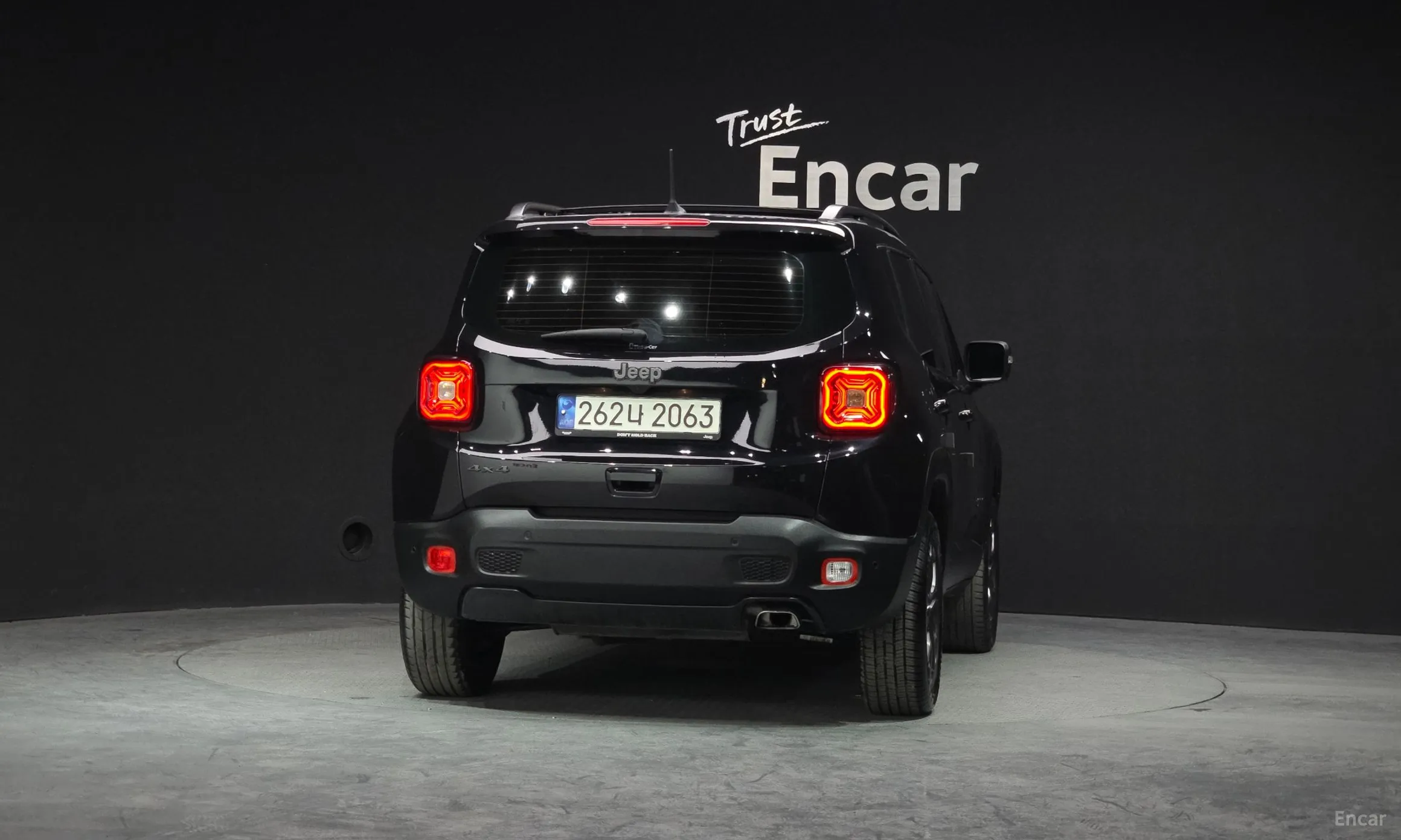 Jeep Renegade превью 4