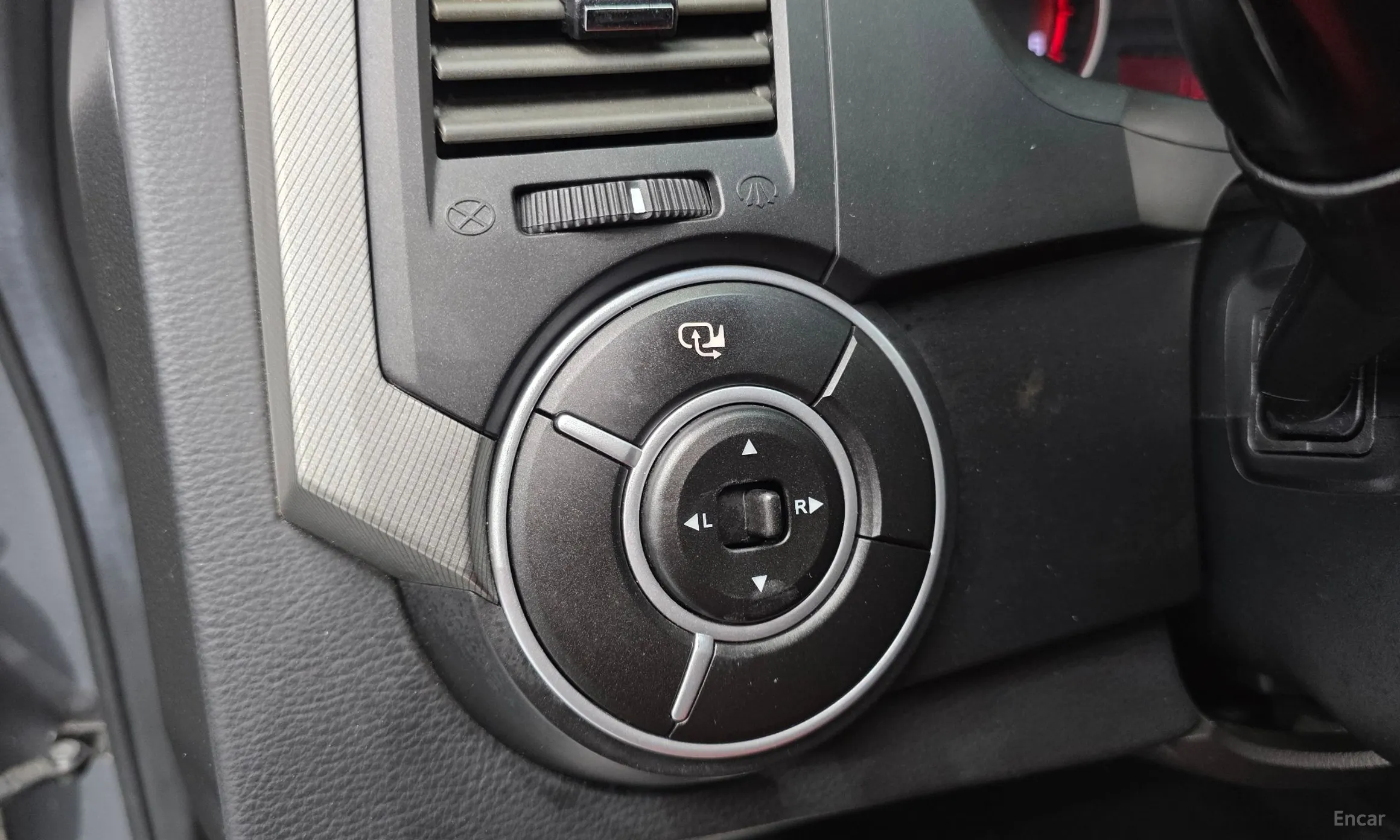 KG Mobility (SsangYong) Korando Sports превью 18