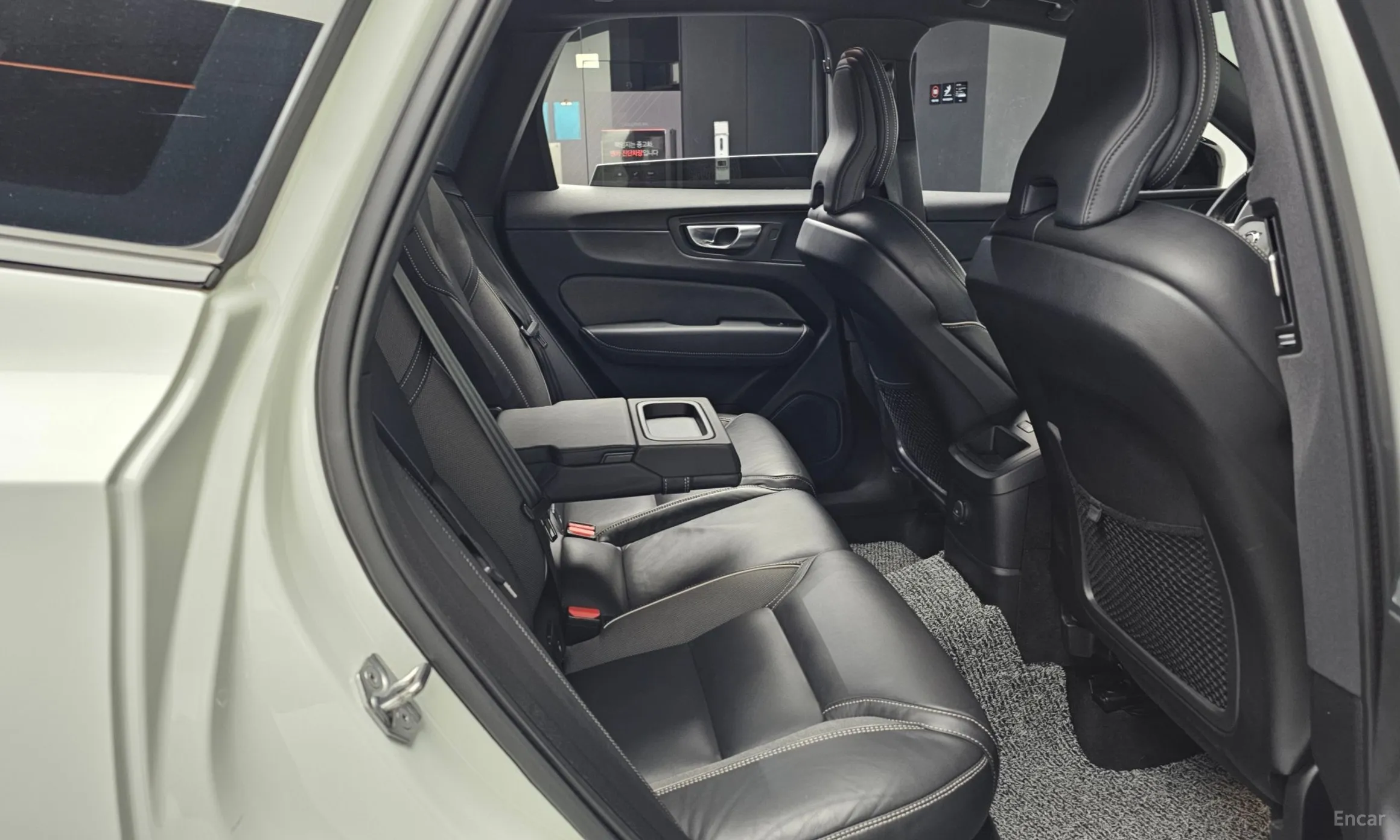 Volvo XC60 Gen 2 превью 12