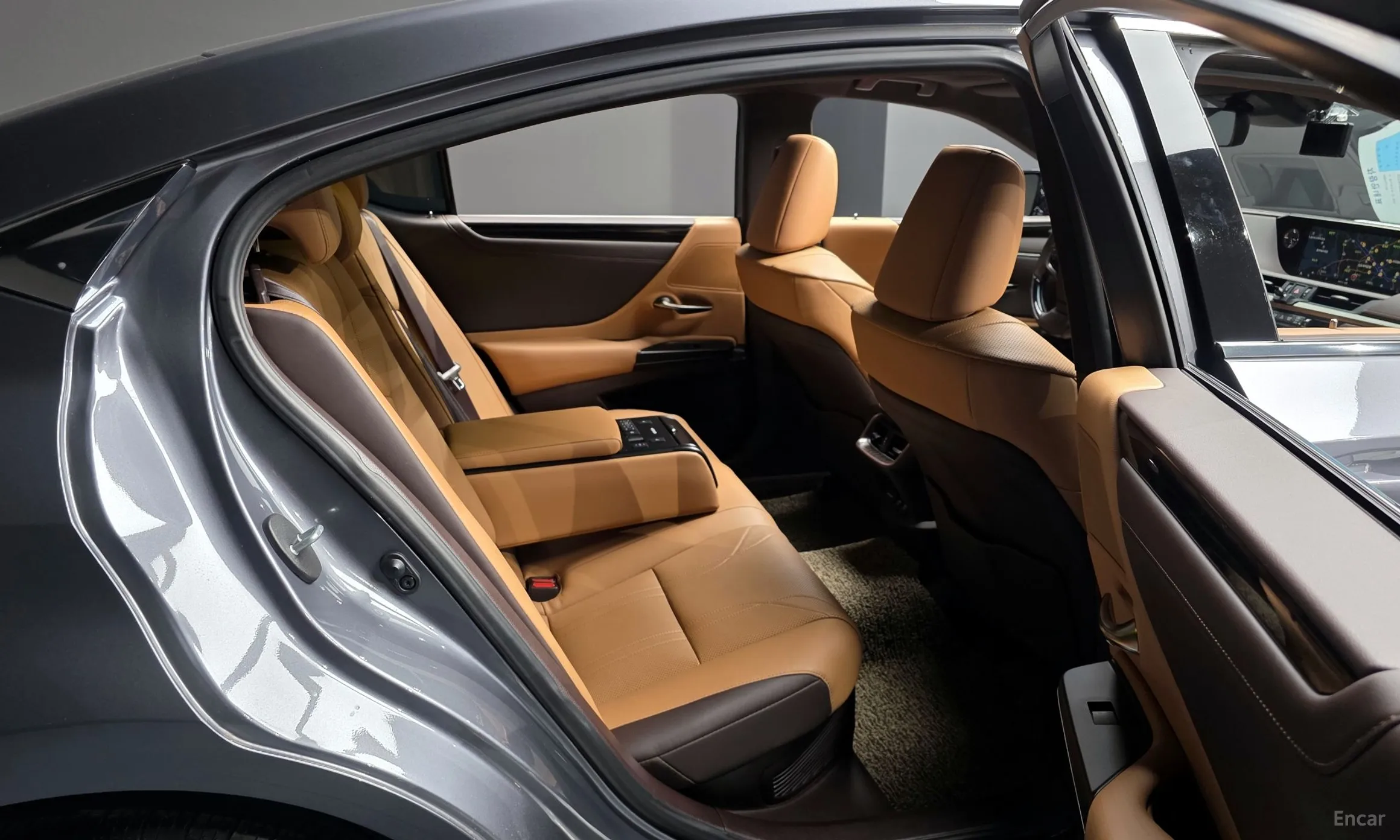 Lexus ES300h 7th Generation превью 12