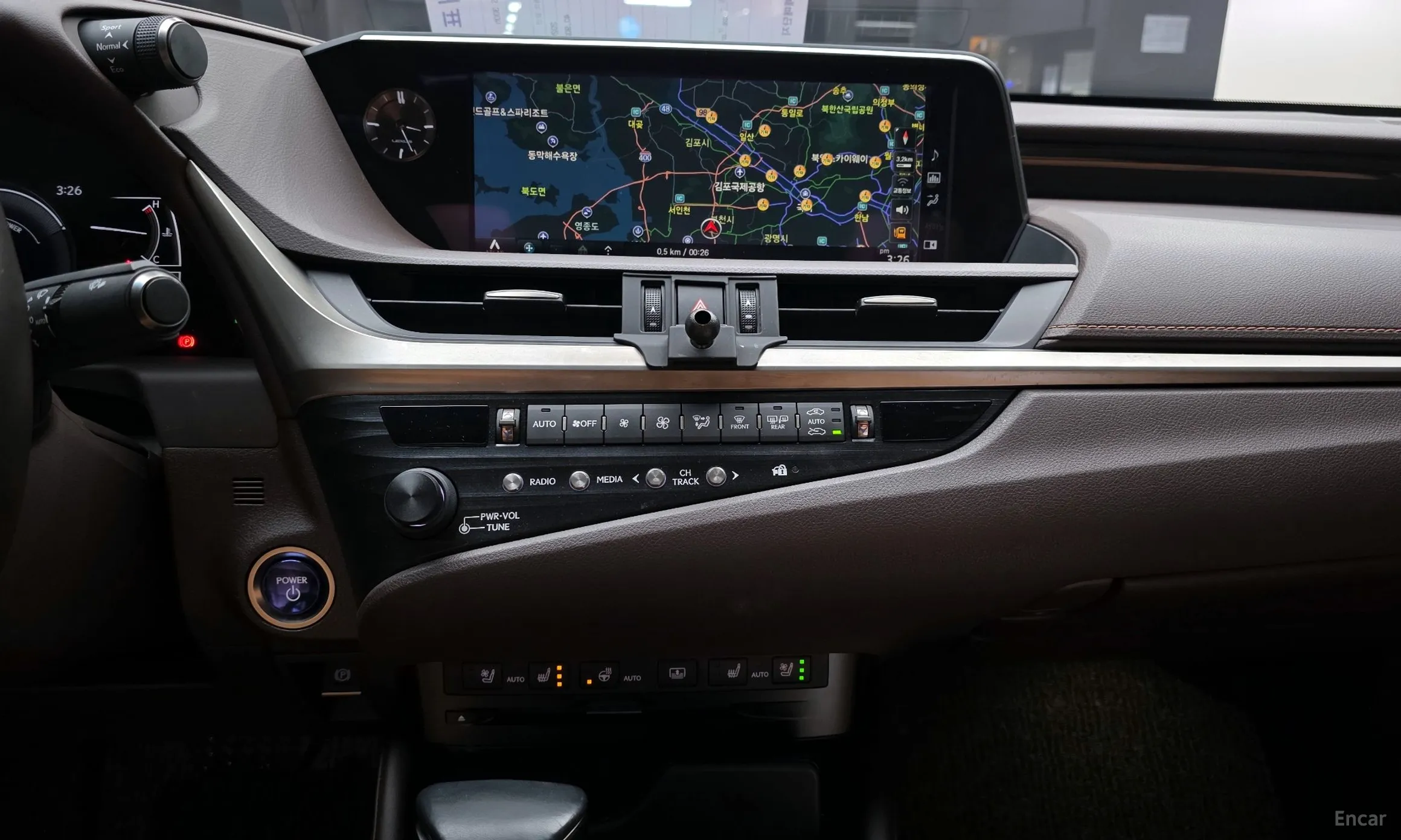 Lexus ES300h 7th Generation превью 14