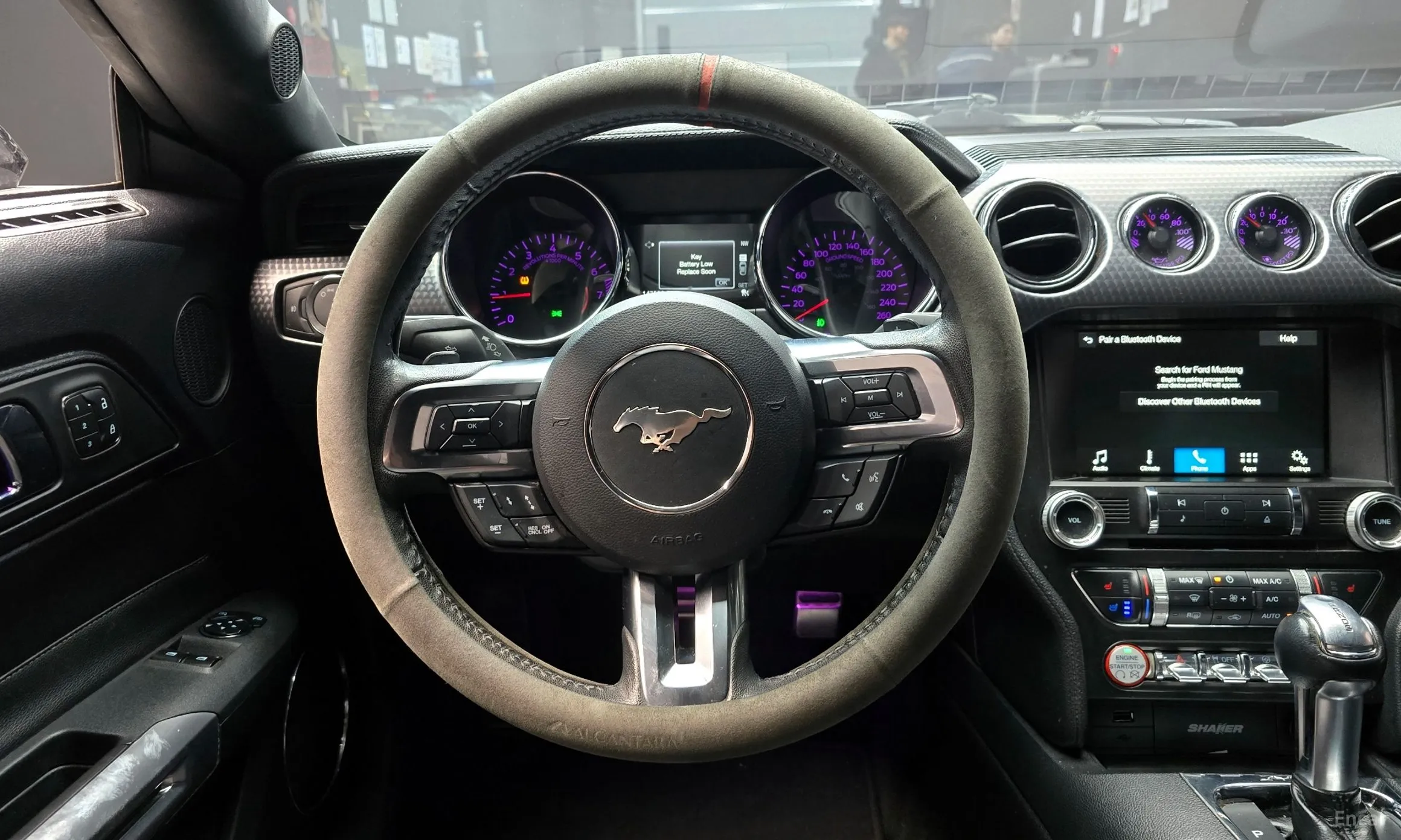 Ford Mustang превью 13