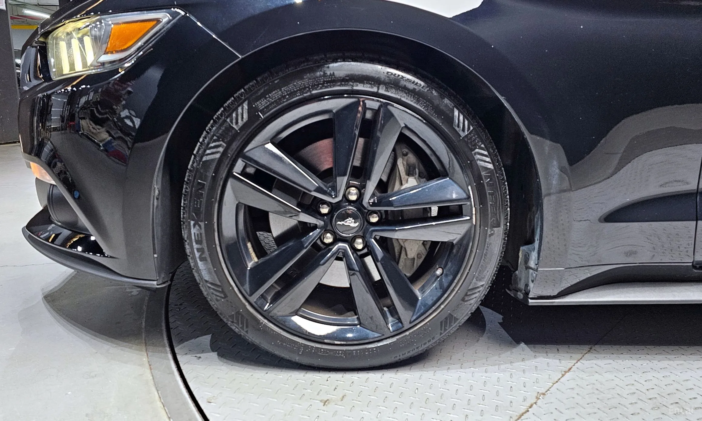 Ford Mustang превью 5