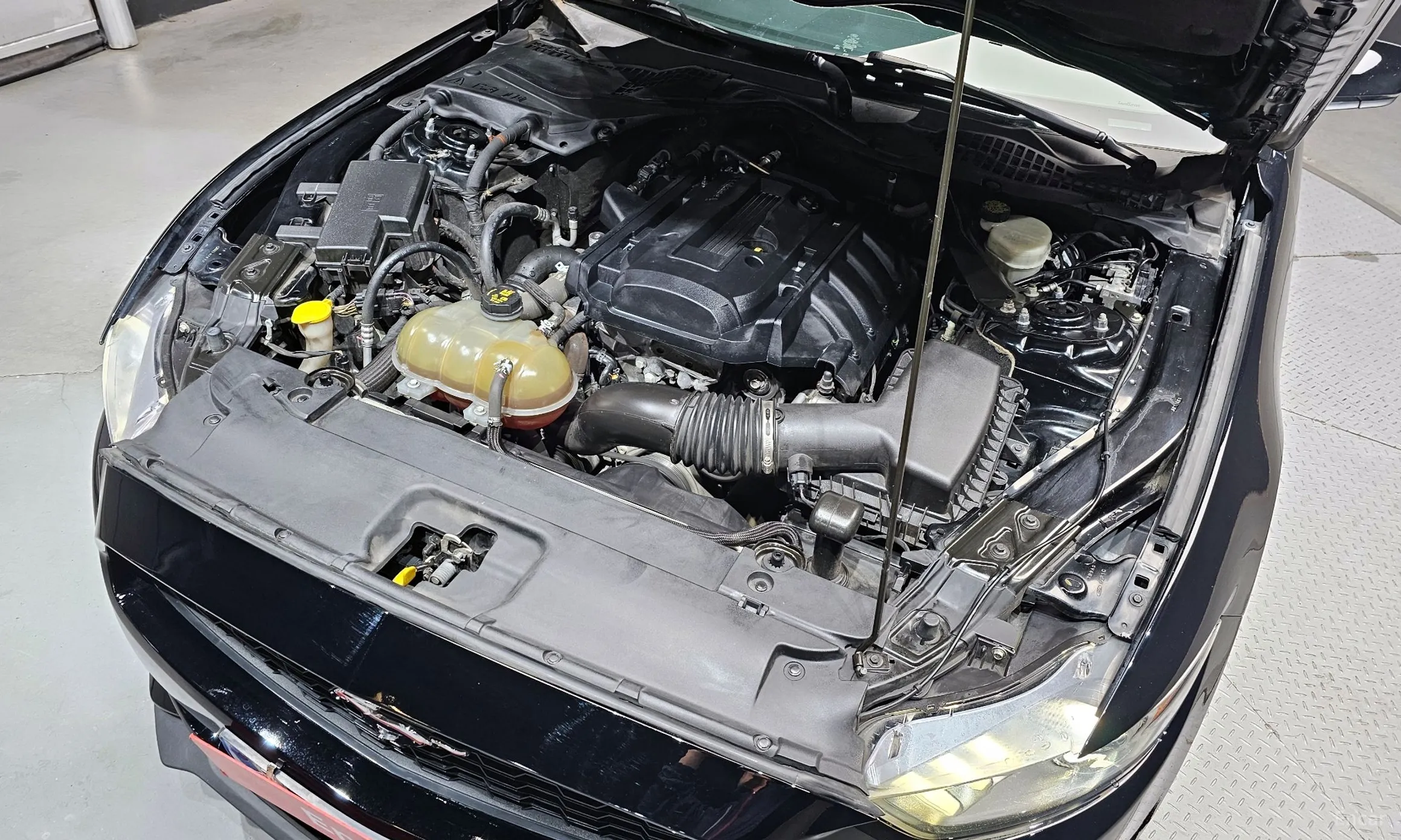 Ford Mustang превью 6