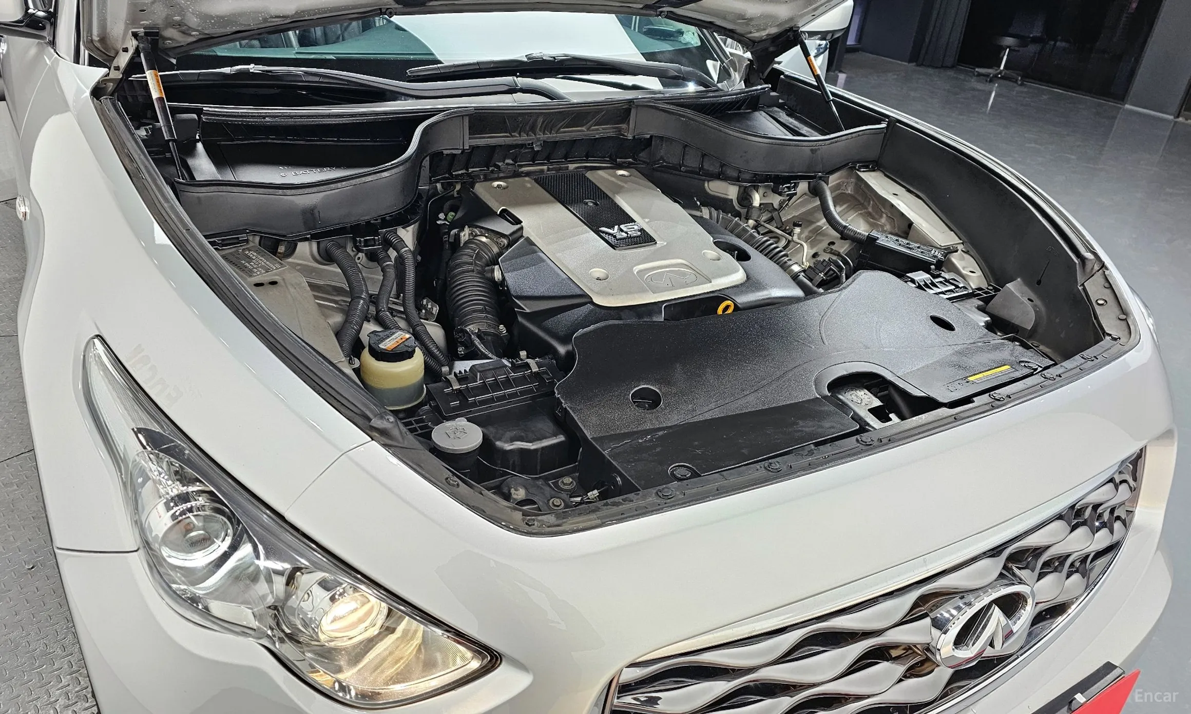 Infiniti FX35 превью 6
