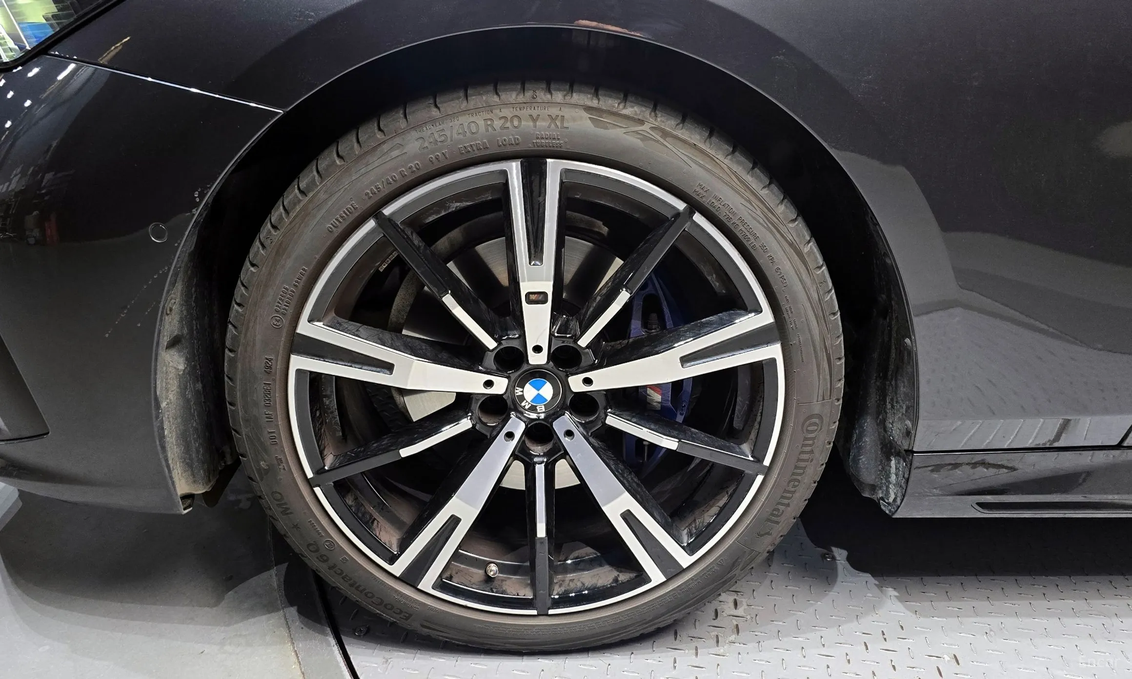 BMW 5 Series (G60) превью 5