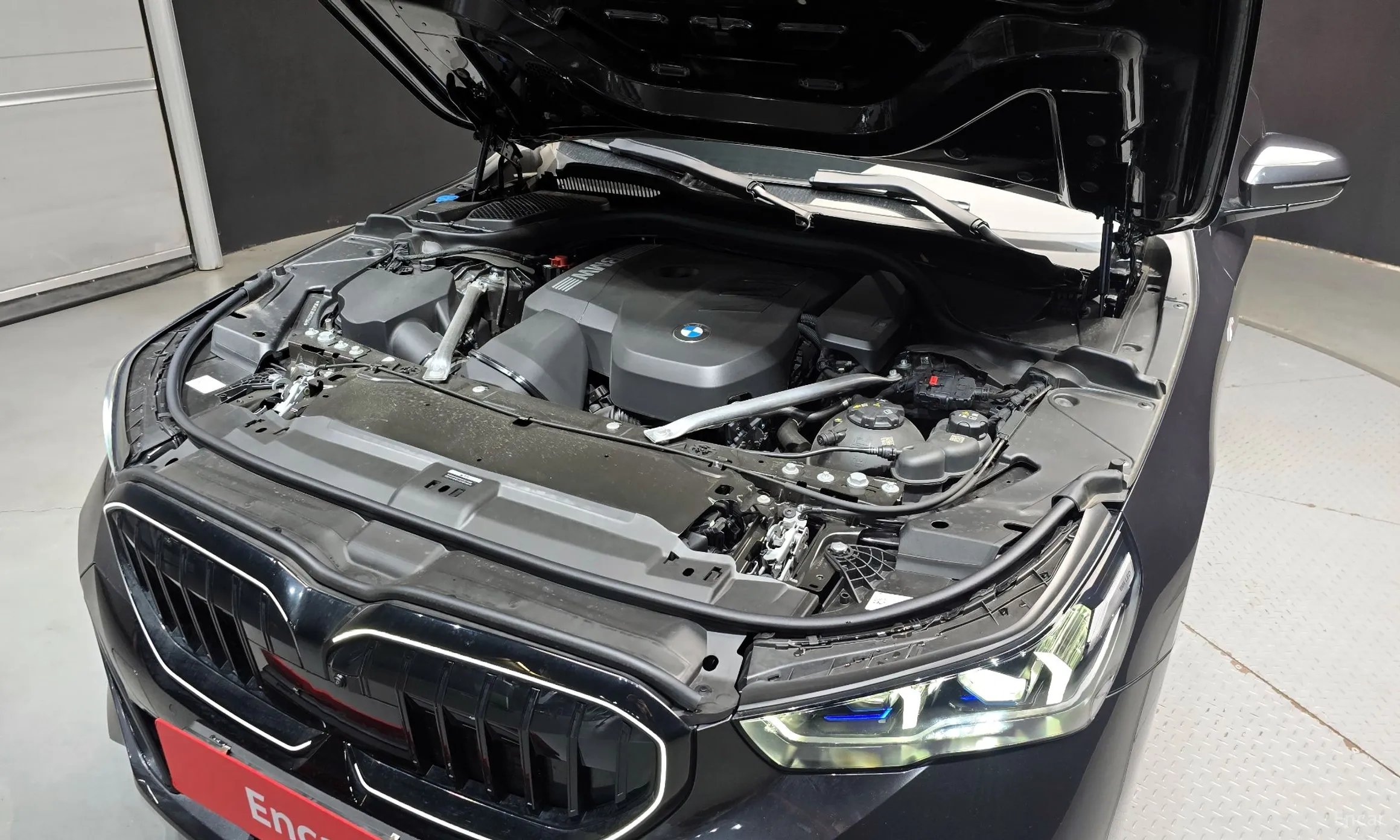 BMW 5 Series (G60) превью 6