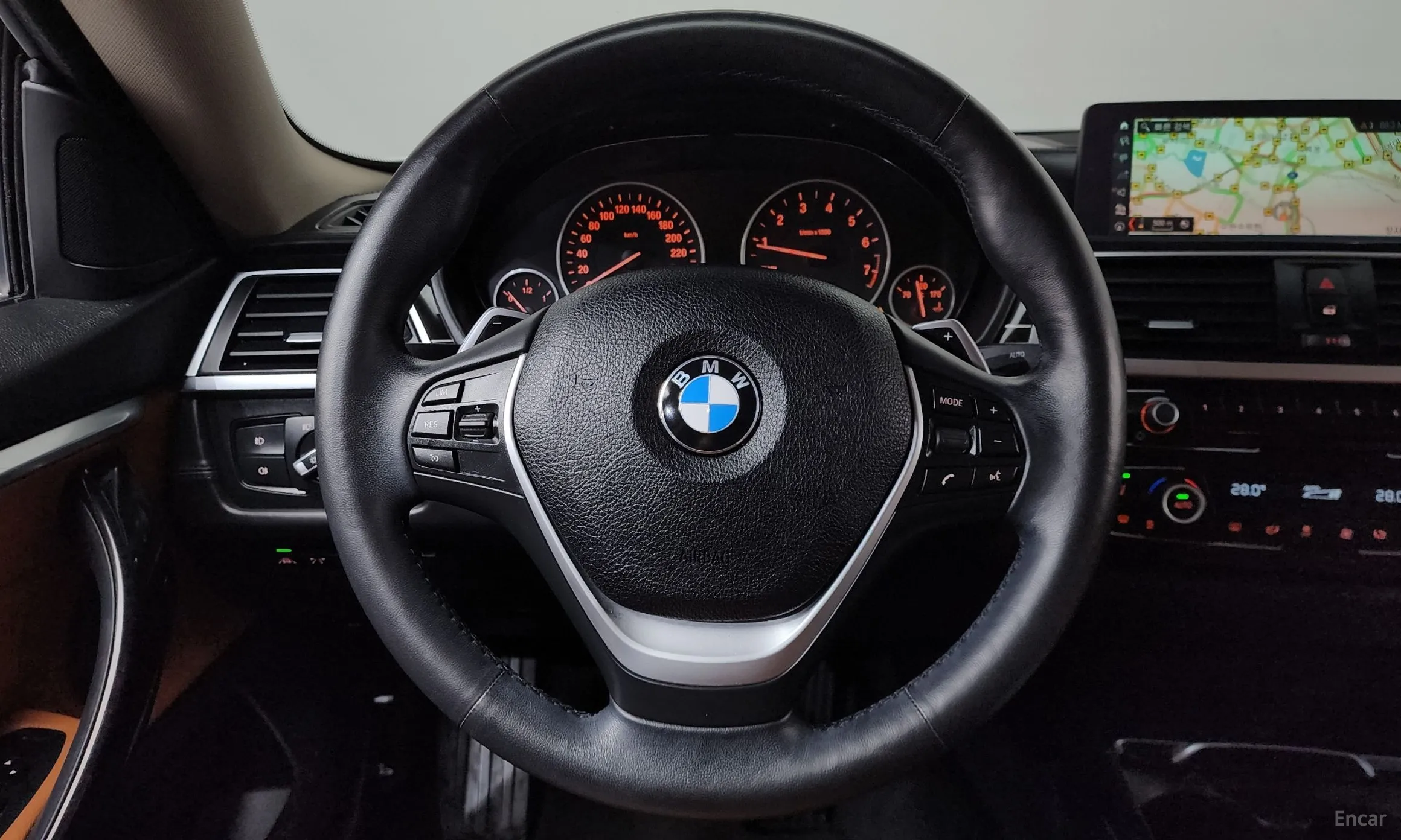 BMW Series 4 (F32) превью 13