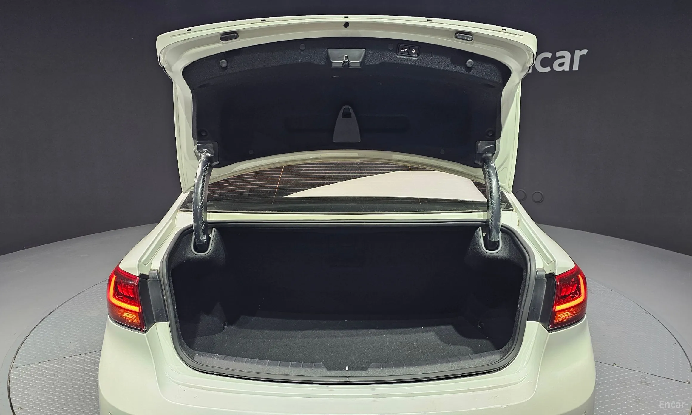 Kia K7 Premier превью 20