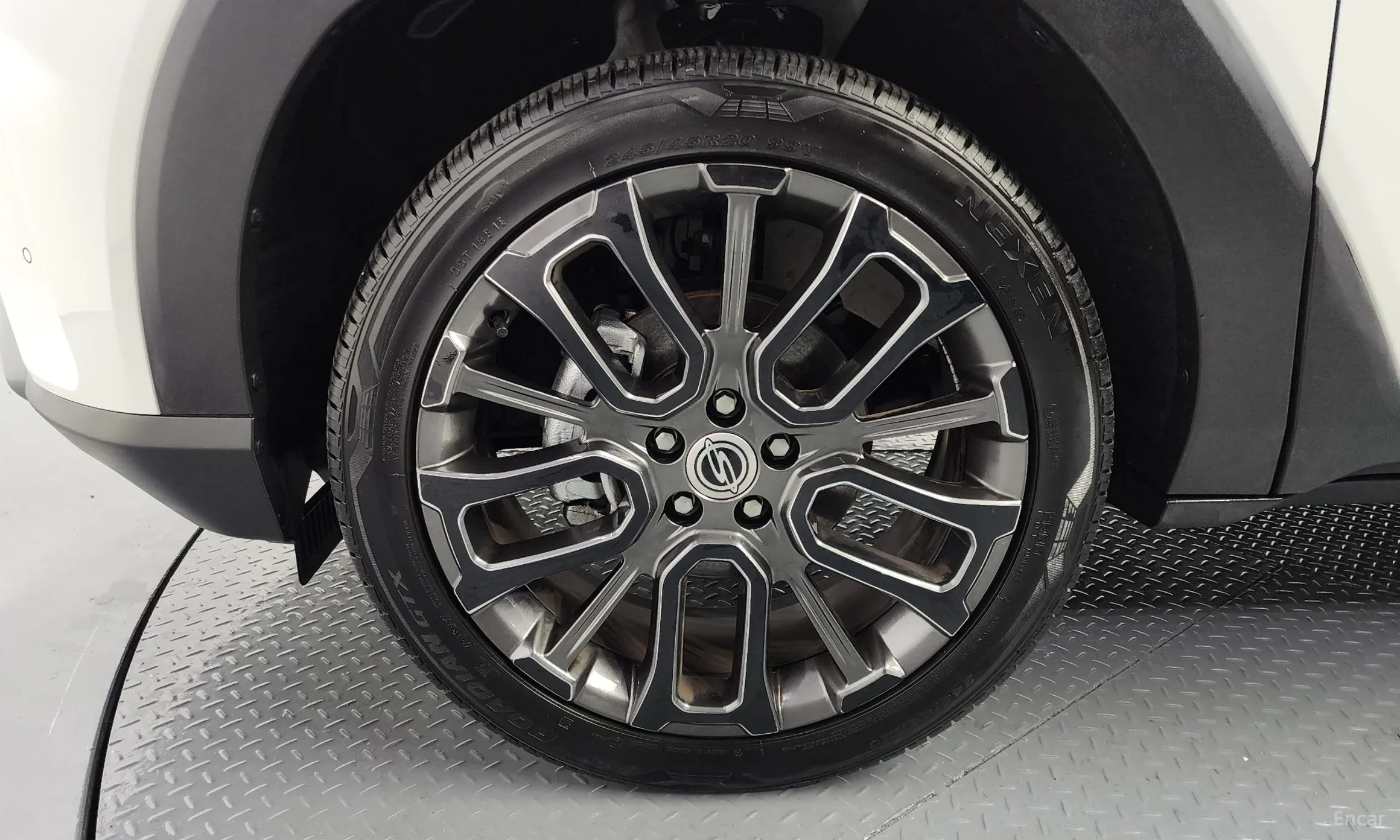 KG Mobility (SsangYong) Torres превью 5