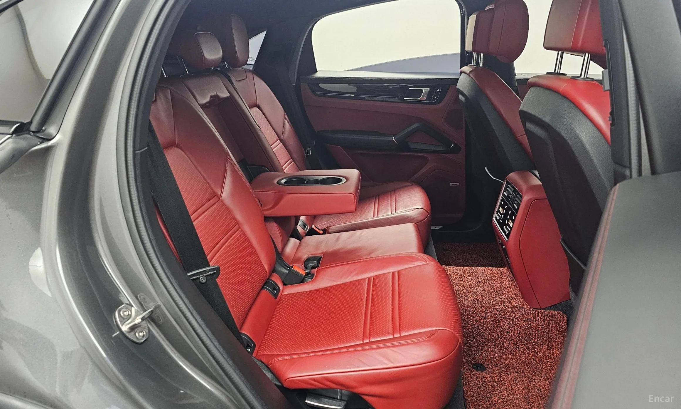 Porsche Cayenne (PO536) превью 12