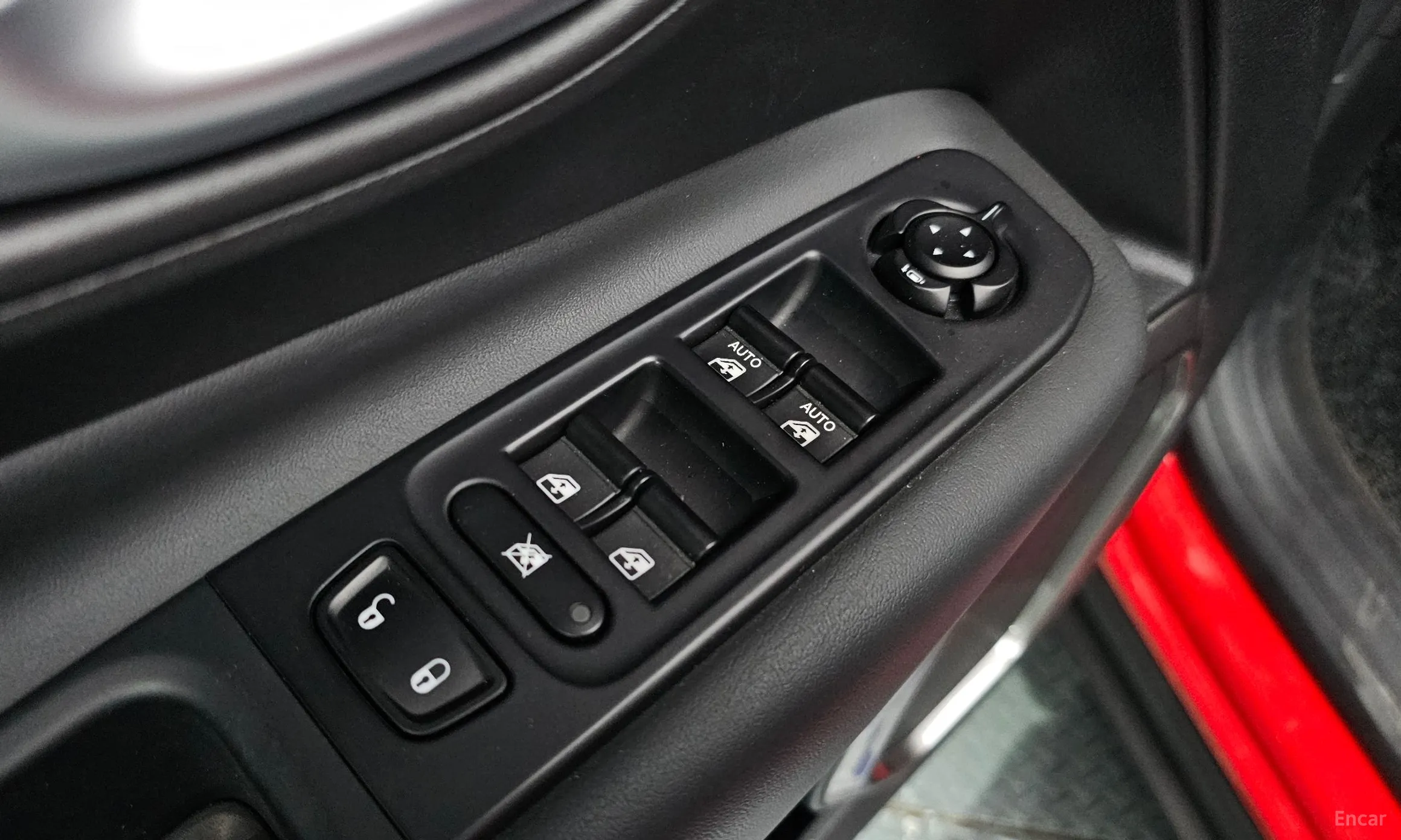 Jeep Renegade превью 18