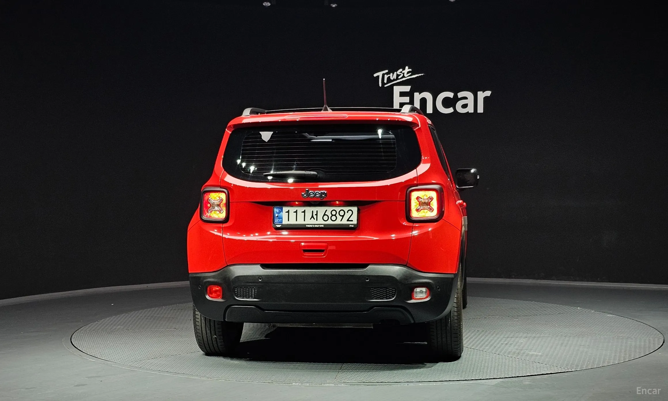 Jeep Renegade превью 4
