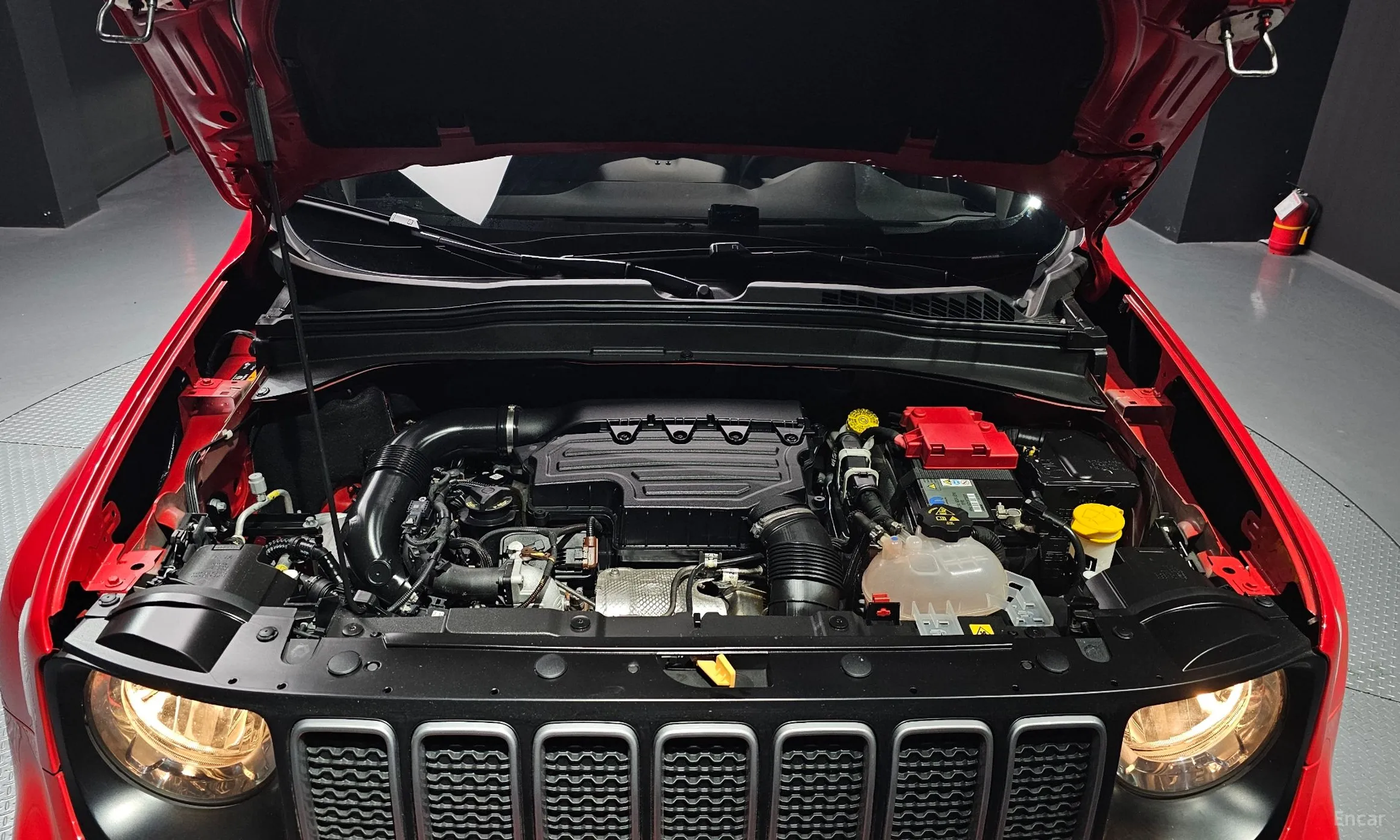 Jeep Renegade превью 6