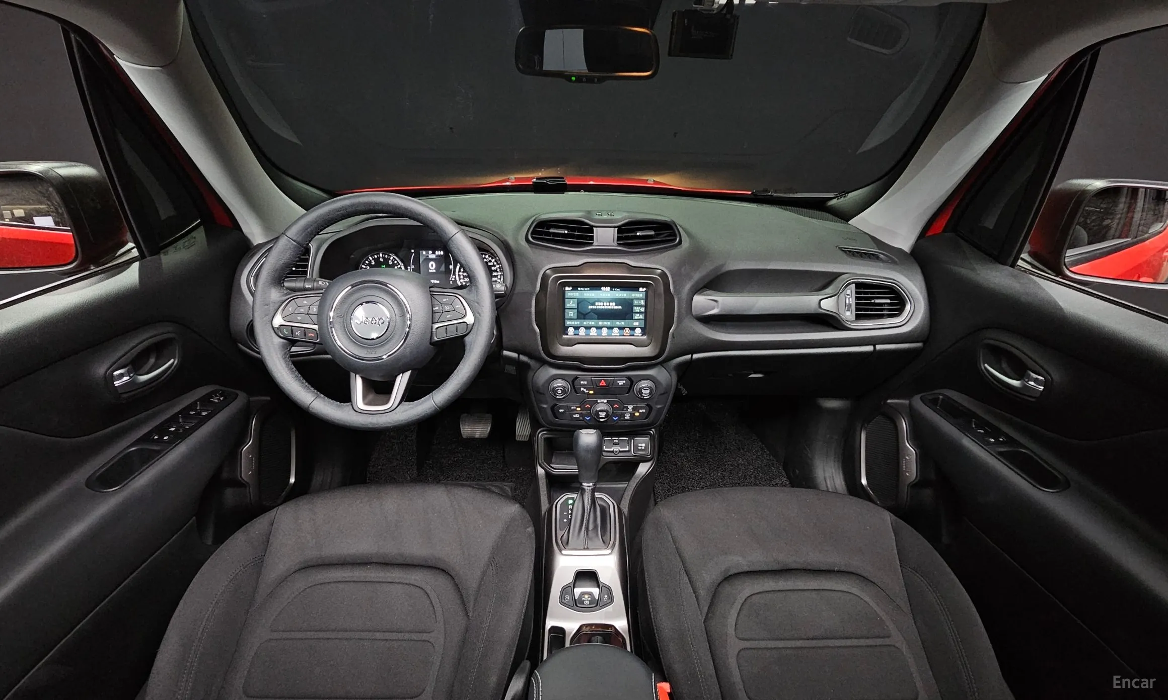 Jeep Renegade превью 7