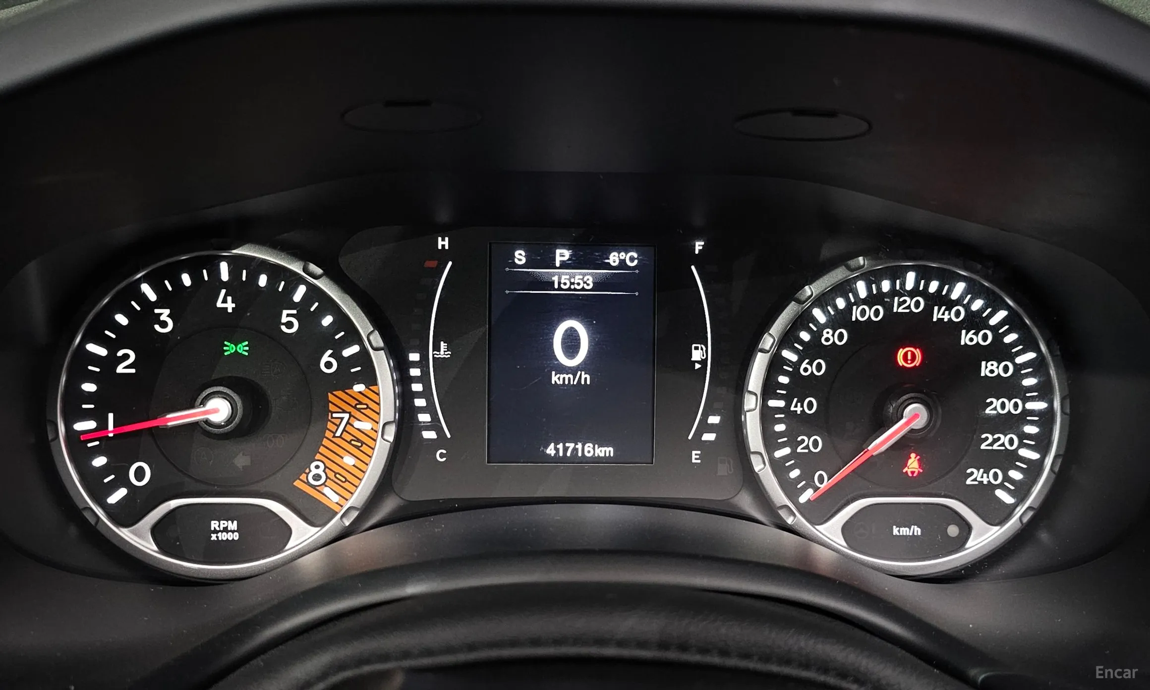 Jeep Renegade превью 8