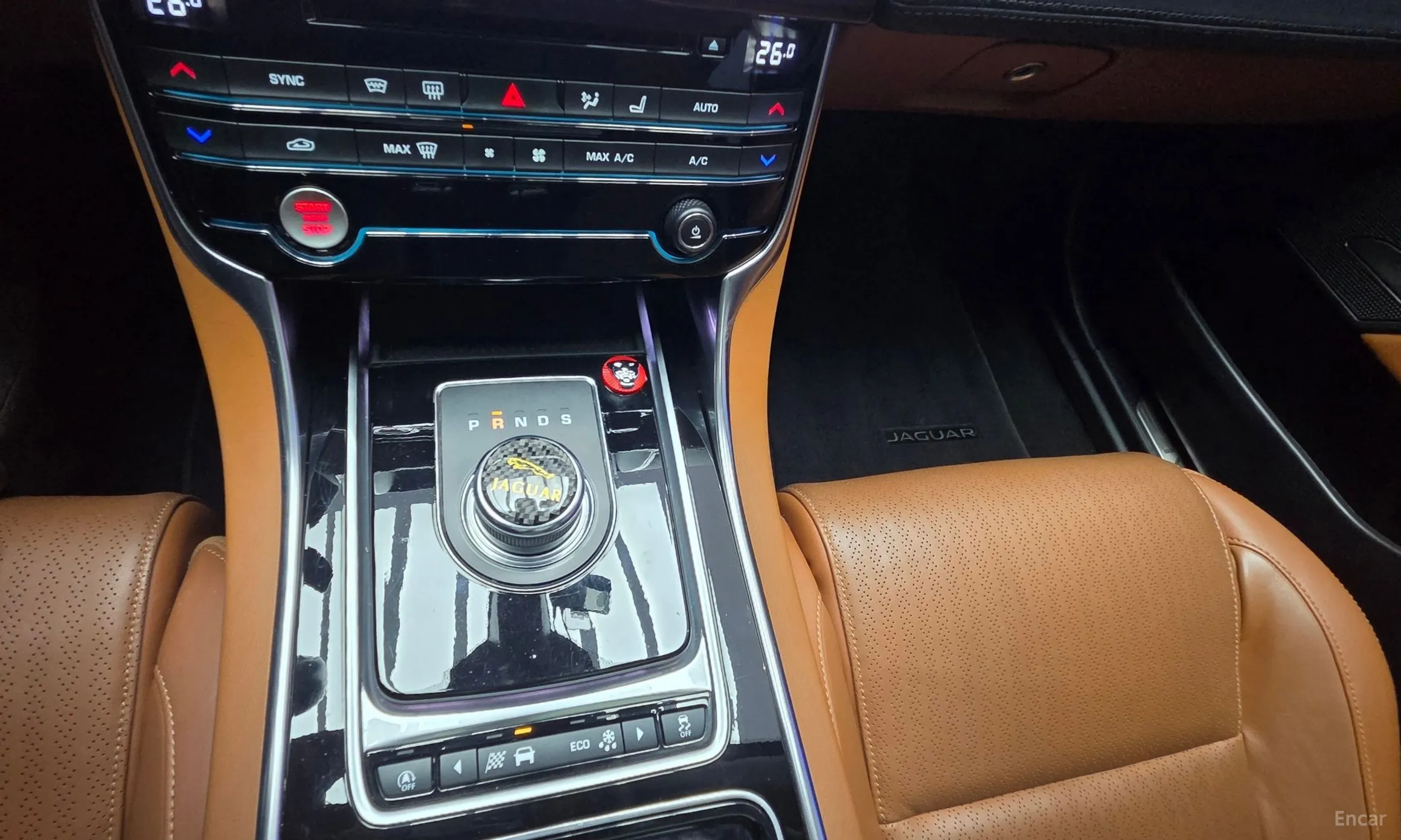 Jaguar XE превью 9
