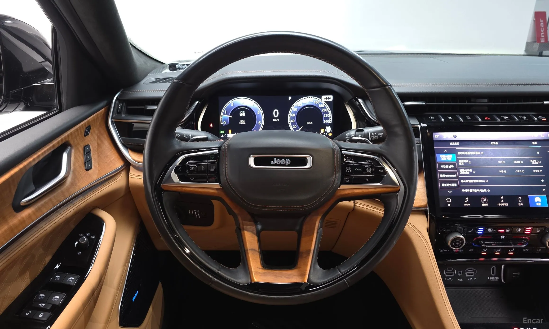 Jeep Grand Cherokee (WL) превью 14