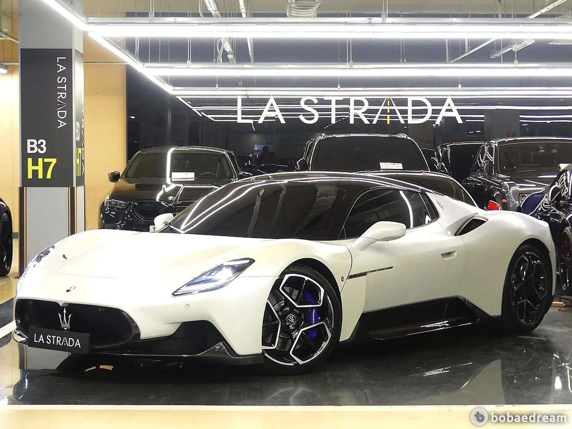 Maserati MC20 превью 2