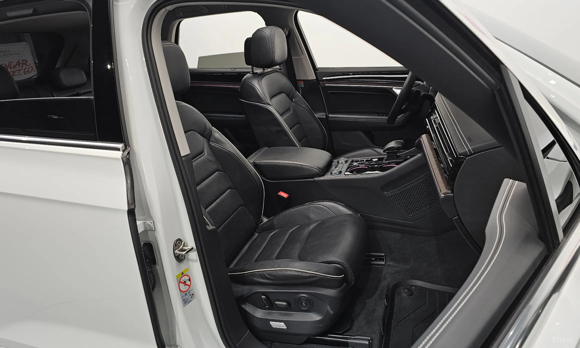 Volkswagen Touareg 3rd Generation превью 10