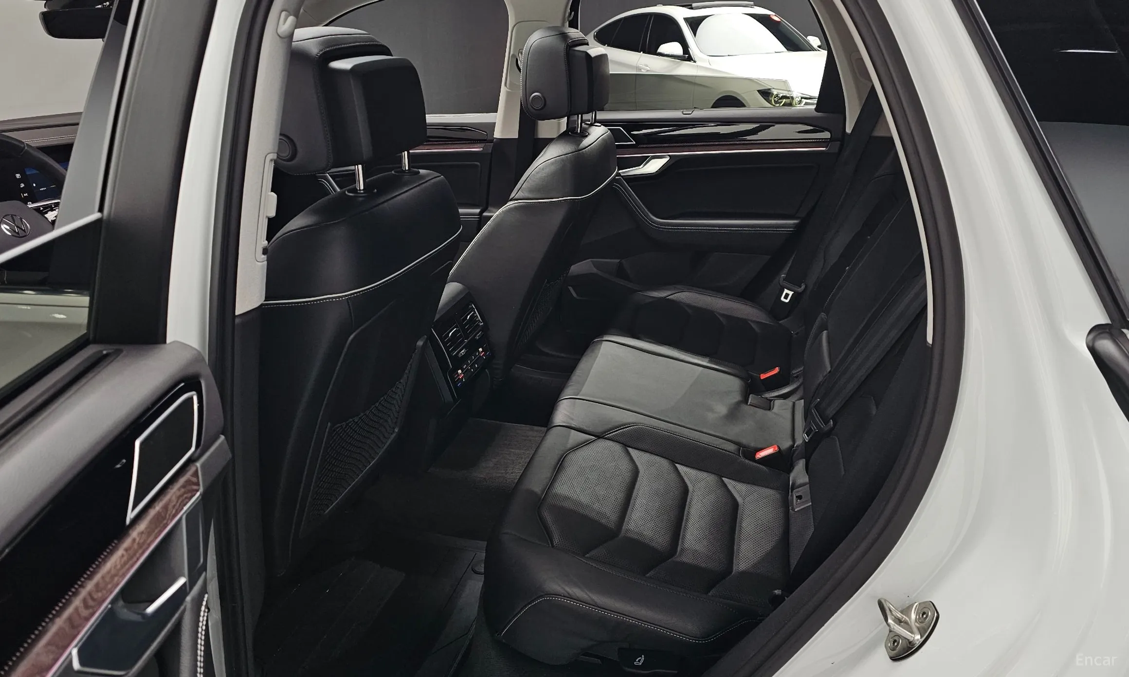 Volkswagen Touareg 3rd Generation превью 12