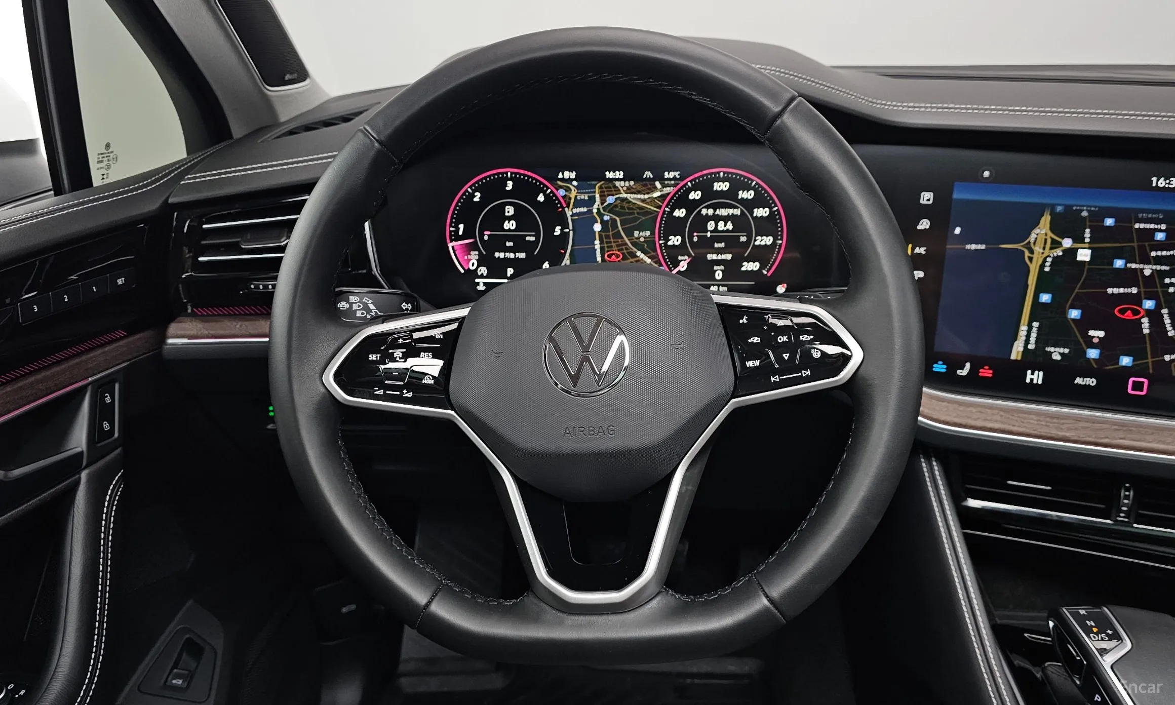 Volkswagen Touareg 3rd Generation превью 13