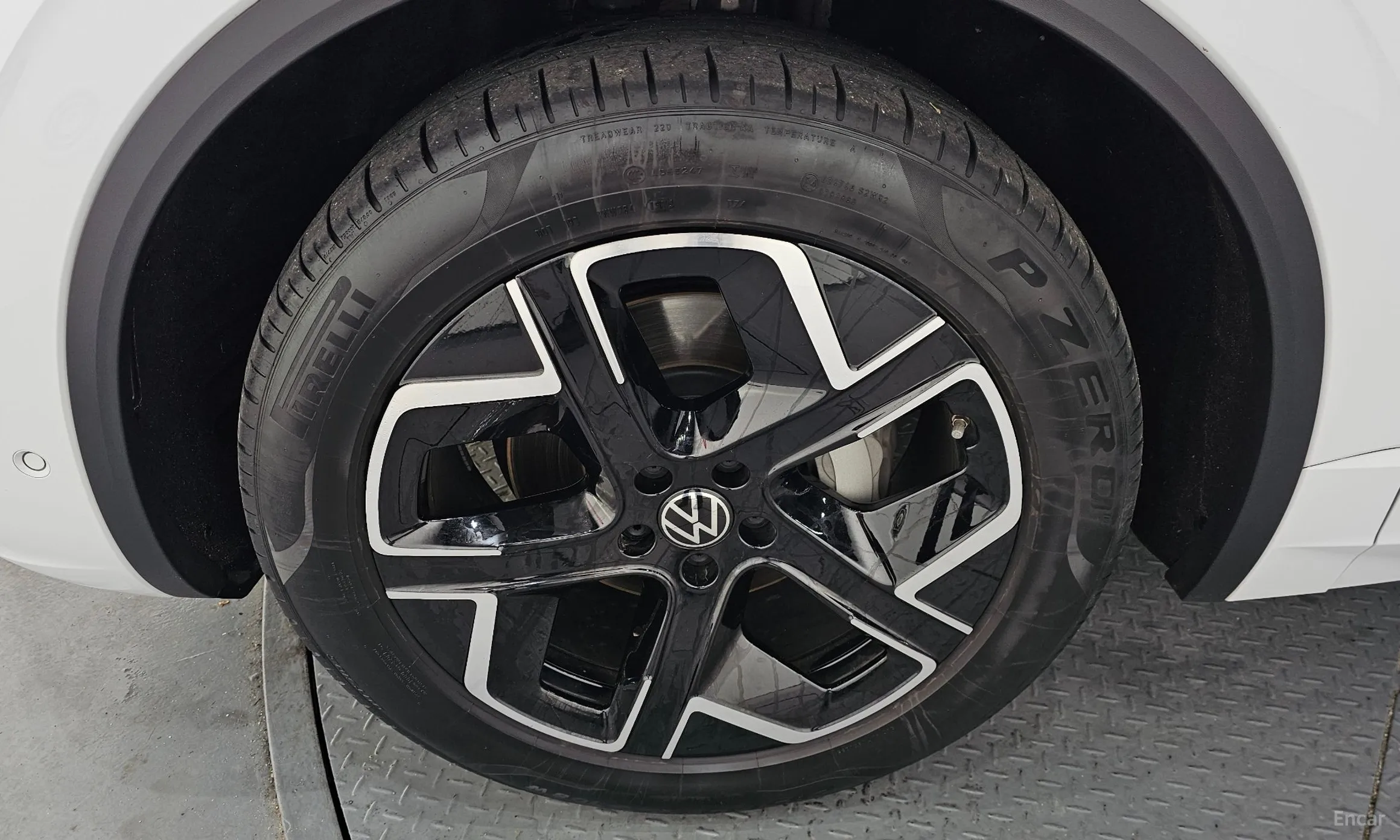 Volkswagen Touareg 3rd Generation превью 5