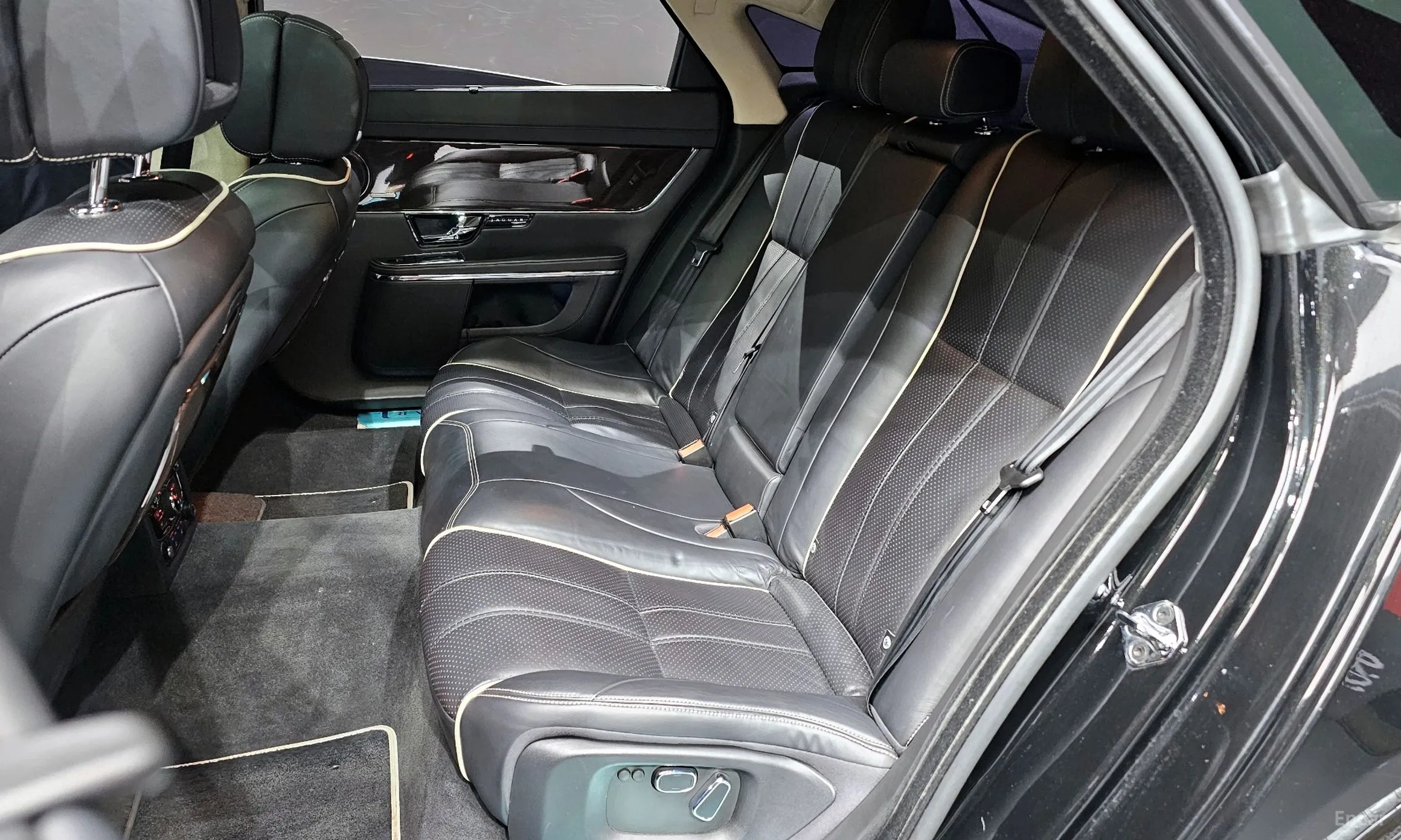 Jaguar All New XJ превью 13