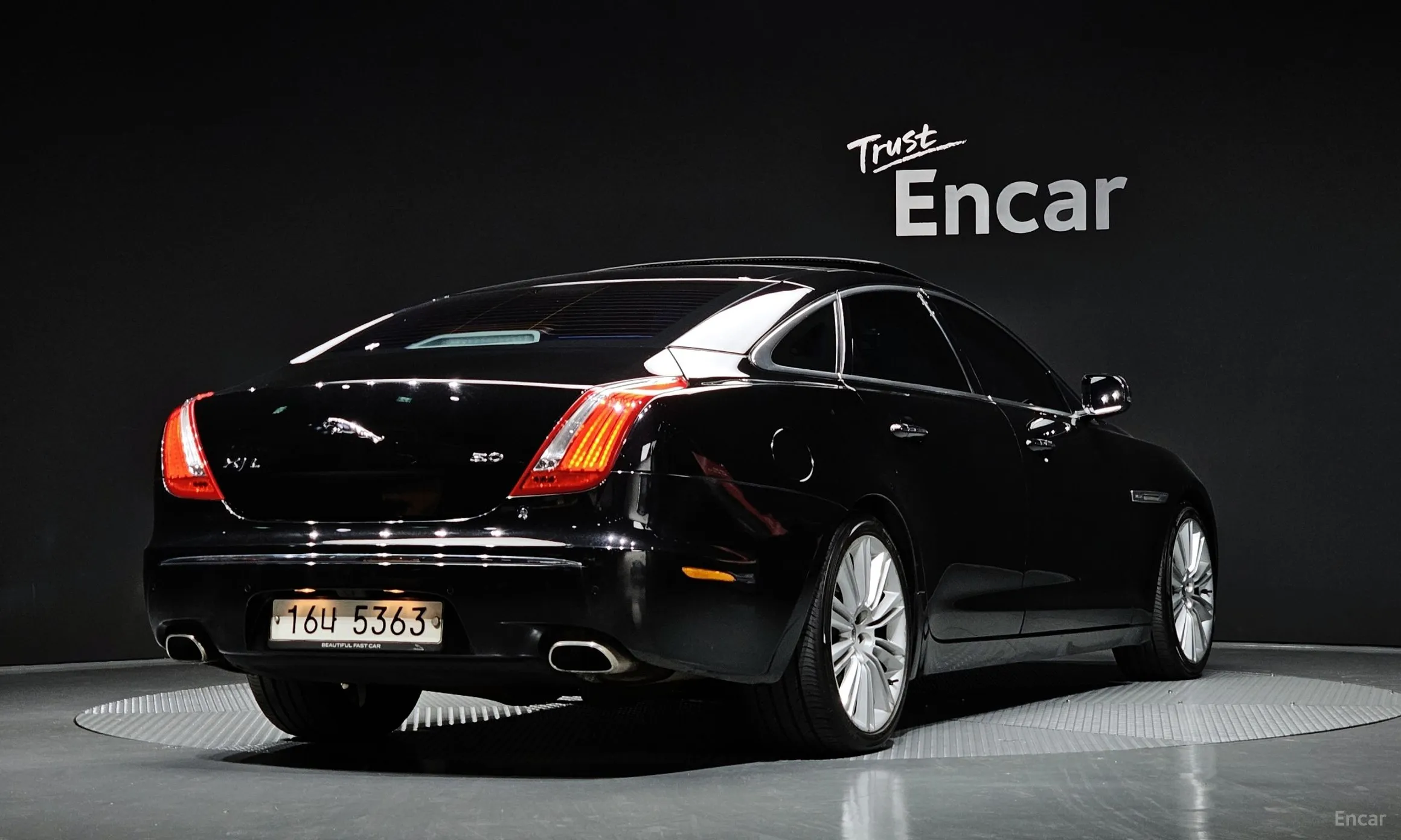 Jaguar All New XJ превью 2