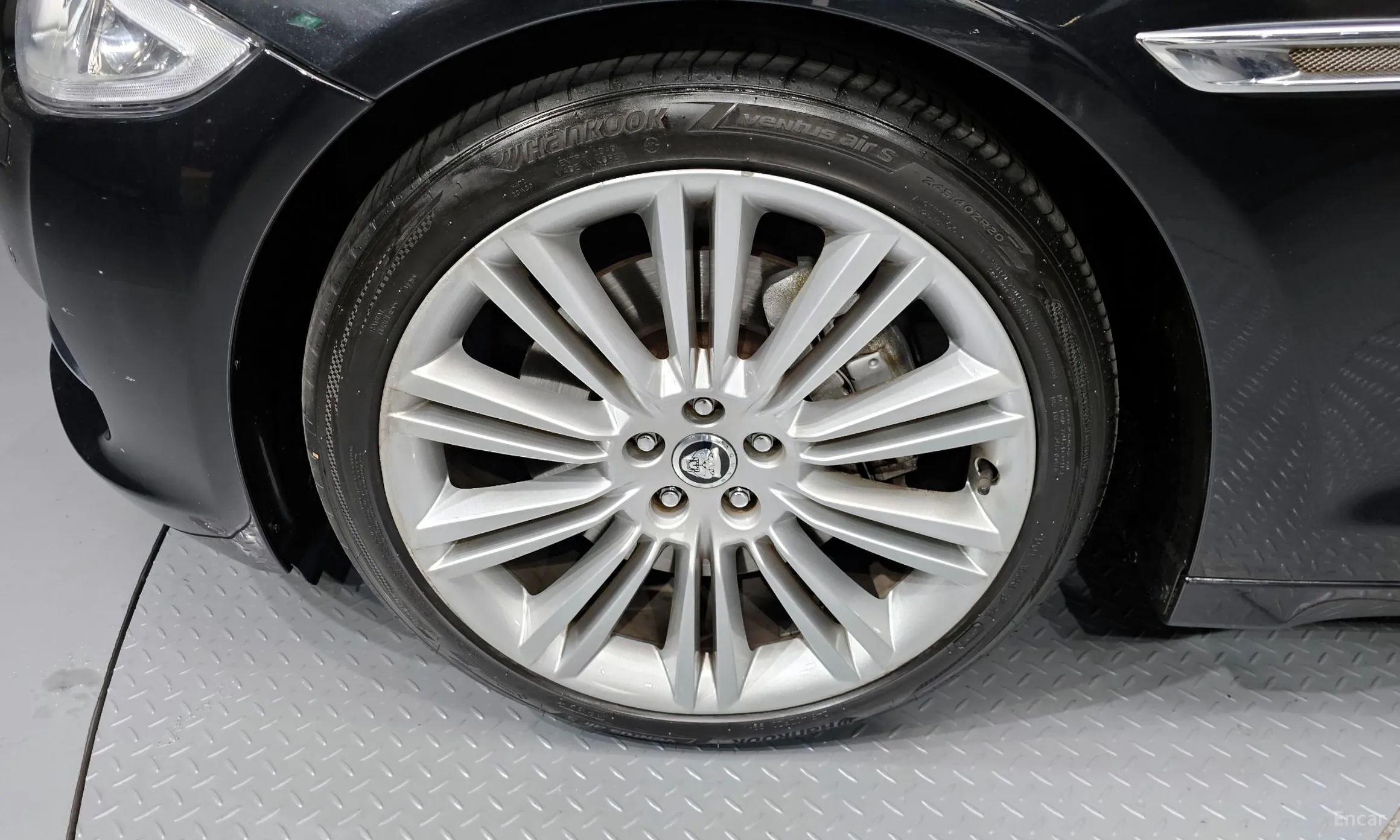 Jaguar All New XJ превью 5