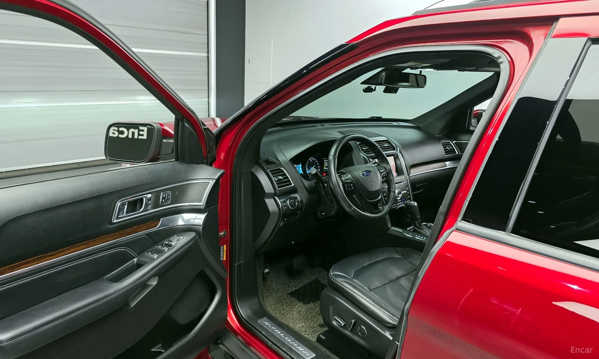 Ford Explorer превью 10