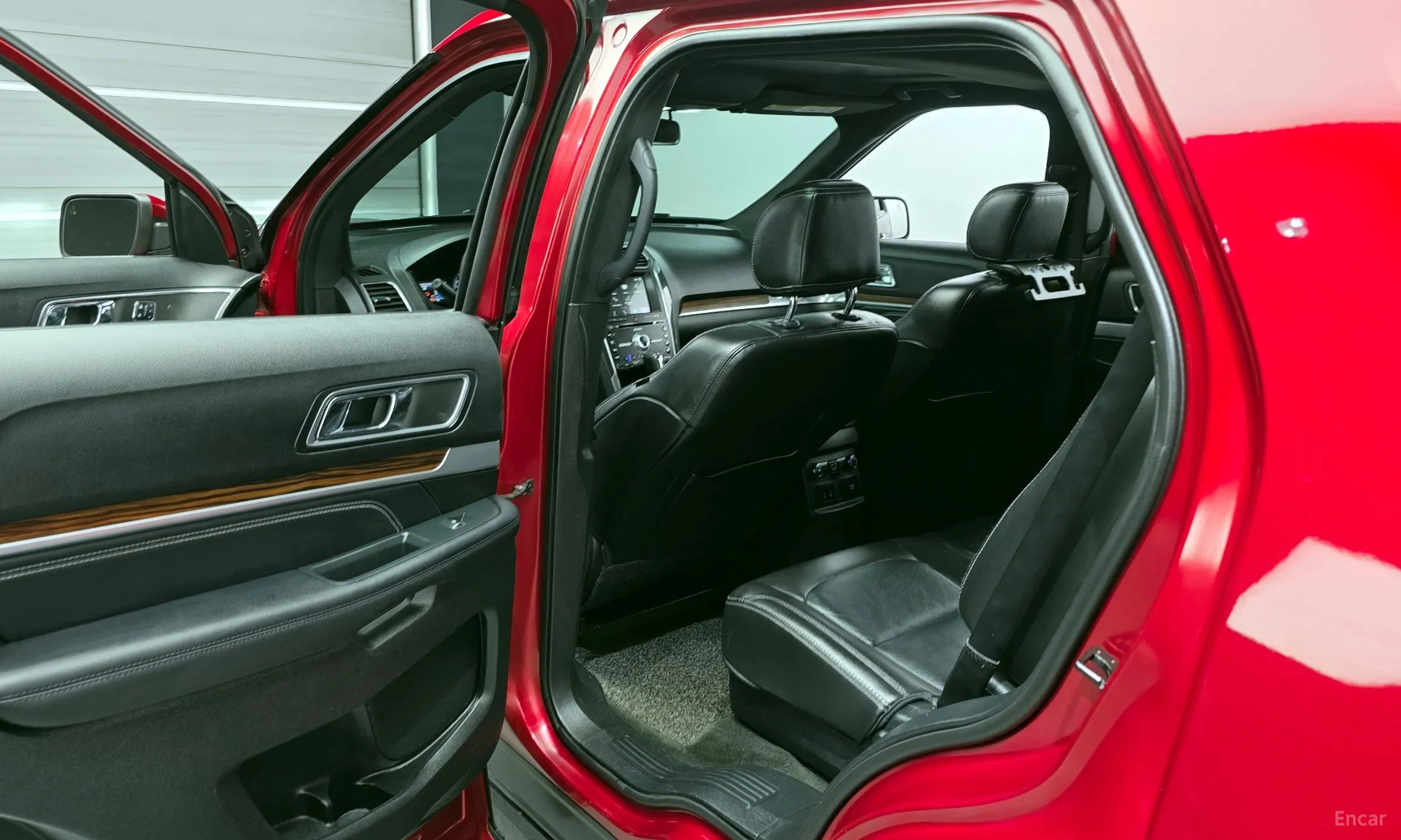Ford Explorer превью 11