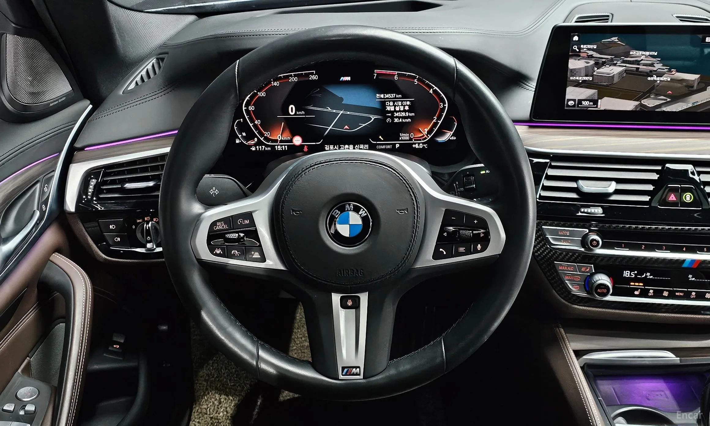 BMW 5 Series (G30) превью 13