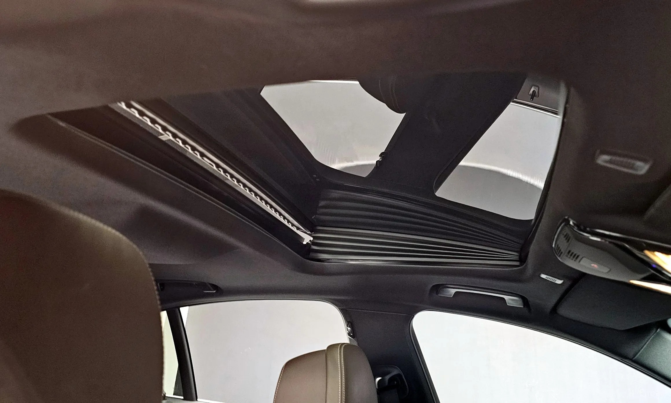 BMW 5 Series (G30) превью 18